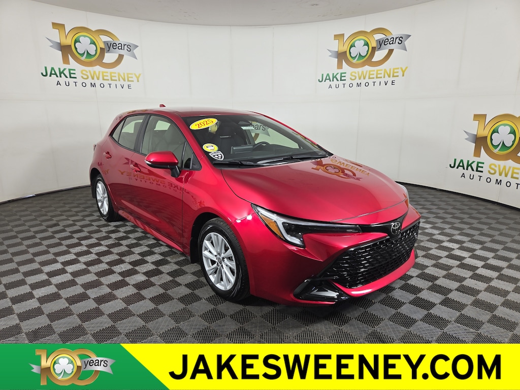Used 2025 Toyota Corolla Hatchback SE Hatchback