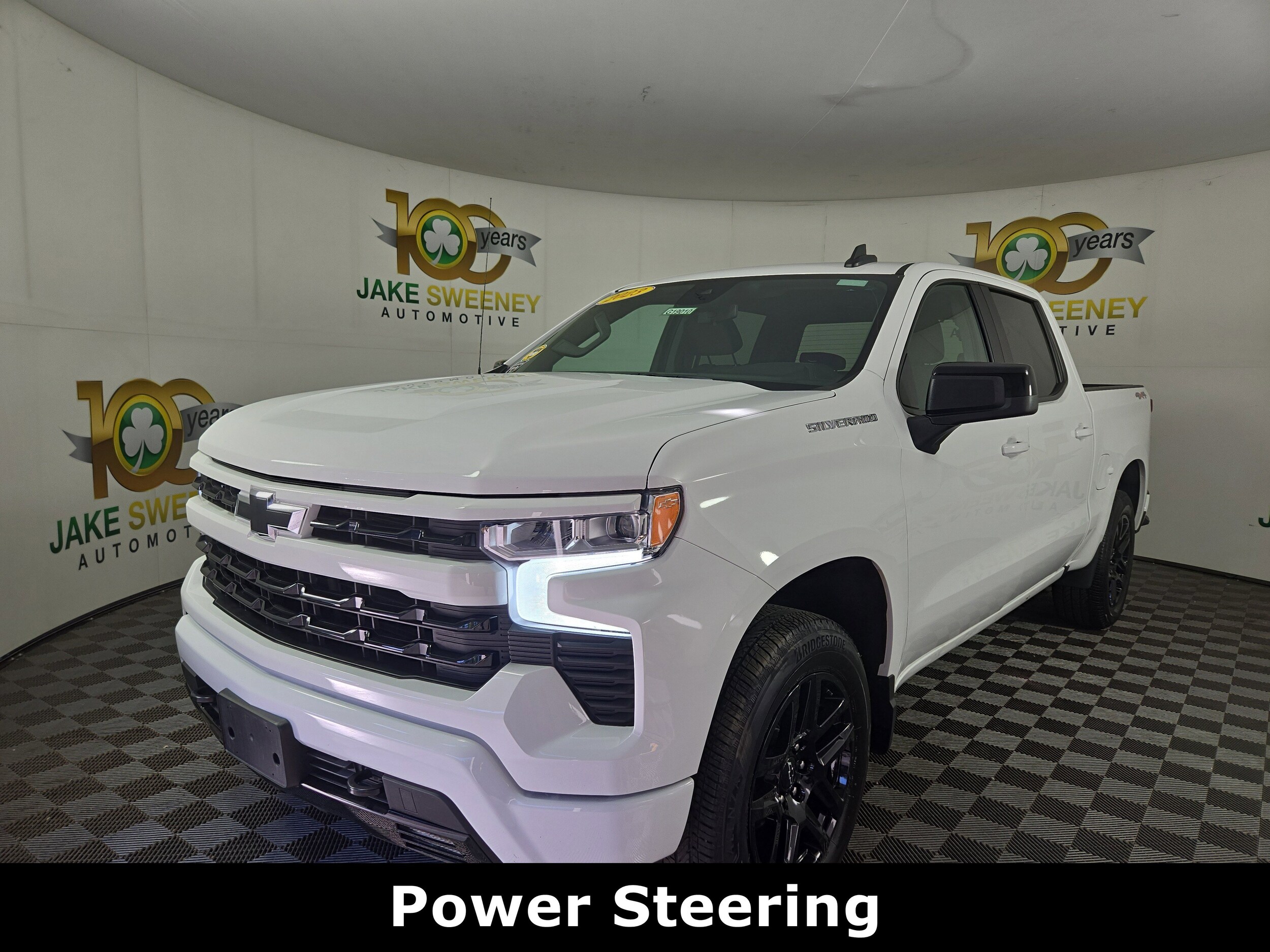 2023 Chevrolet Silverado 1500 RST photo 3