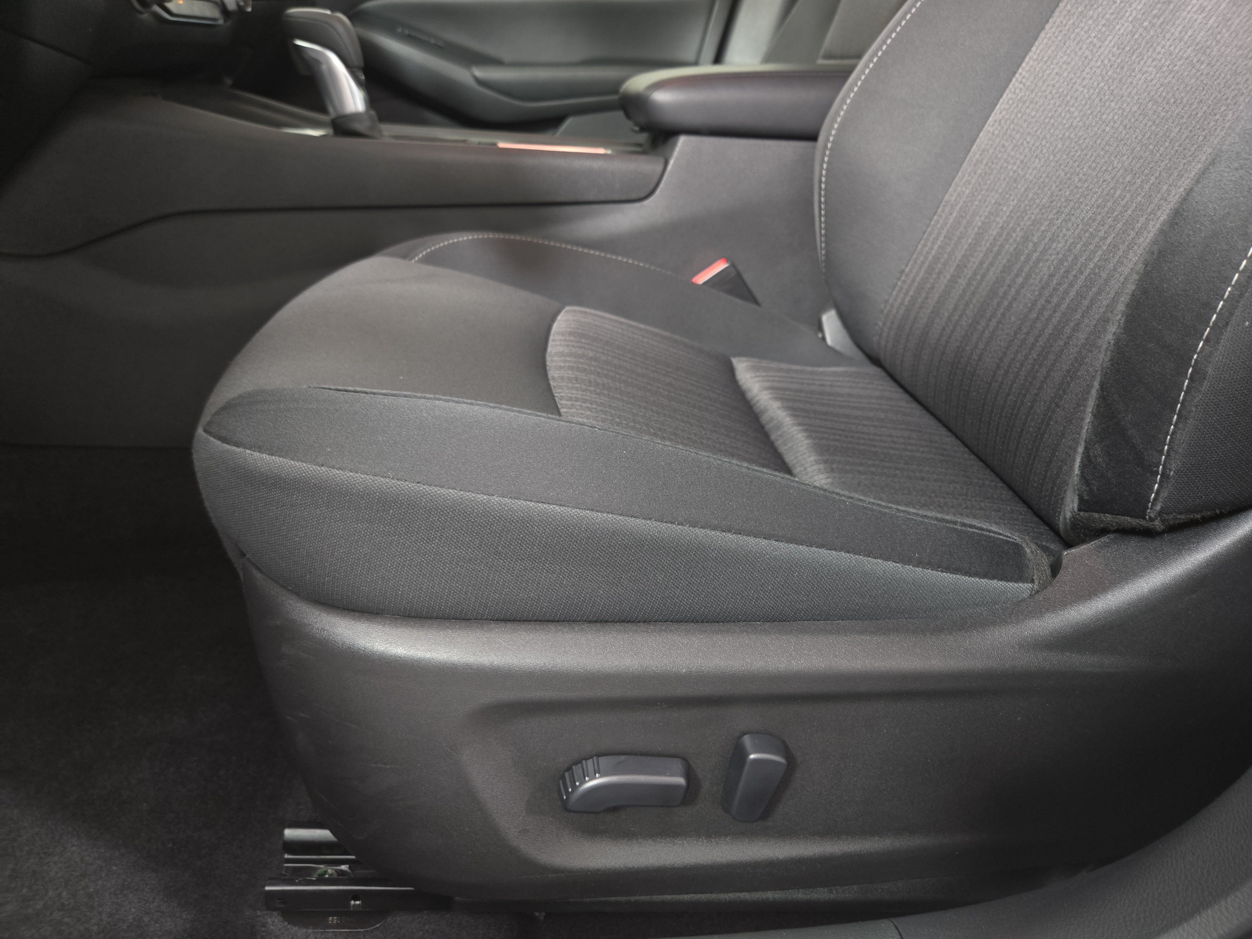 2025 Nissan Altima SV - Photo 29