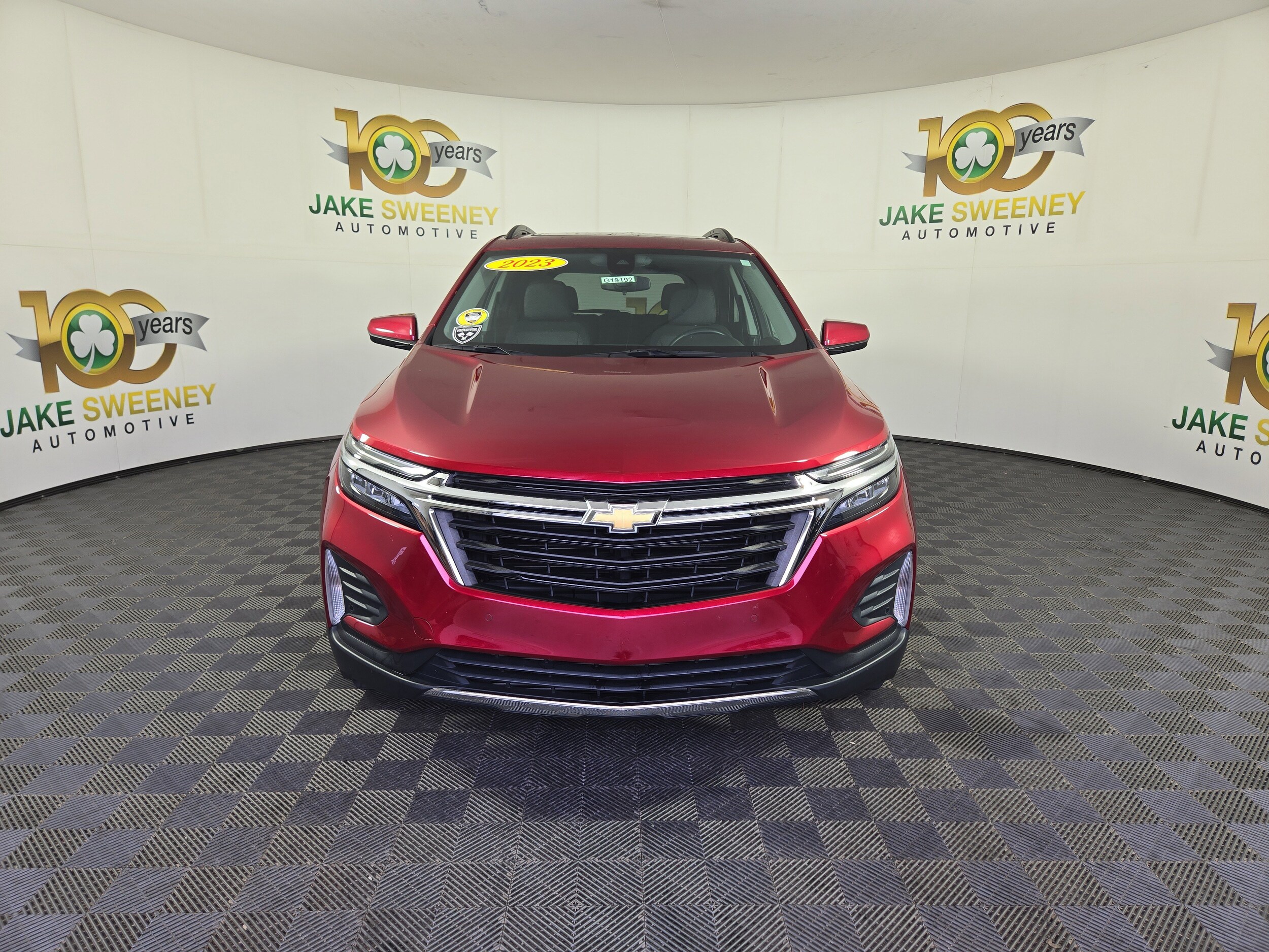2023 Chevrolet Equinox LT photo 2
