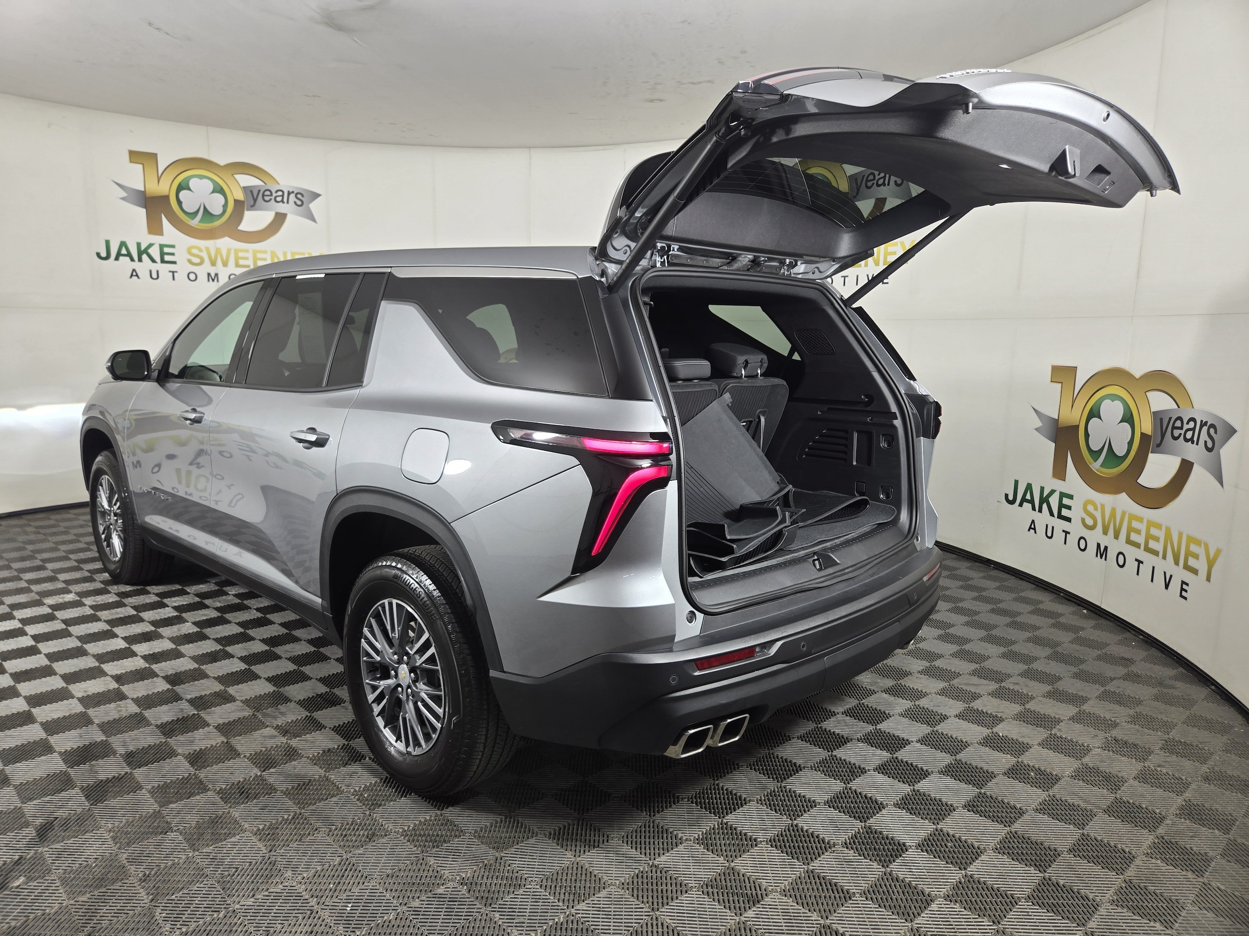 2024 Chevrolet Traverse LS - Photo 34