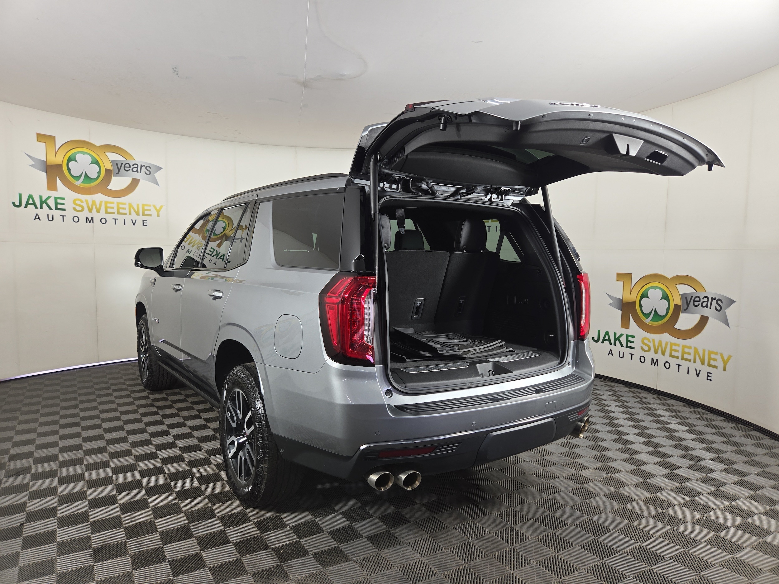 2023 GMC Yukon AT4 - Photo 32