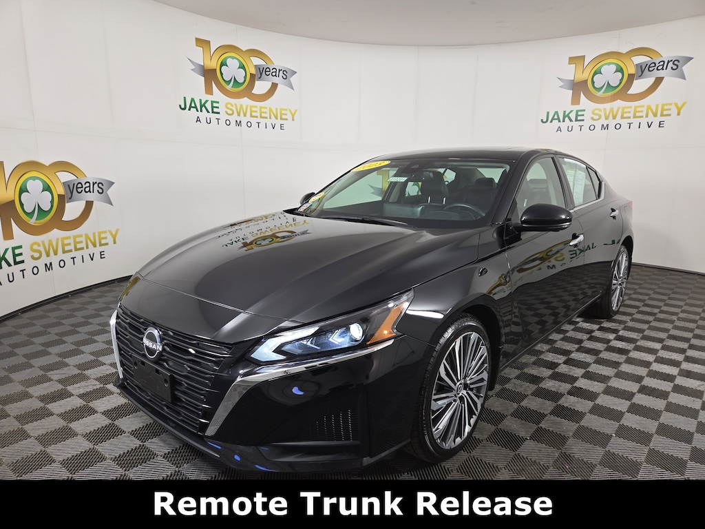 Used 2023 Nissan Altima Platinum