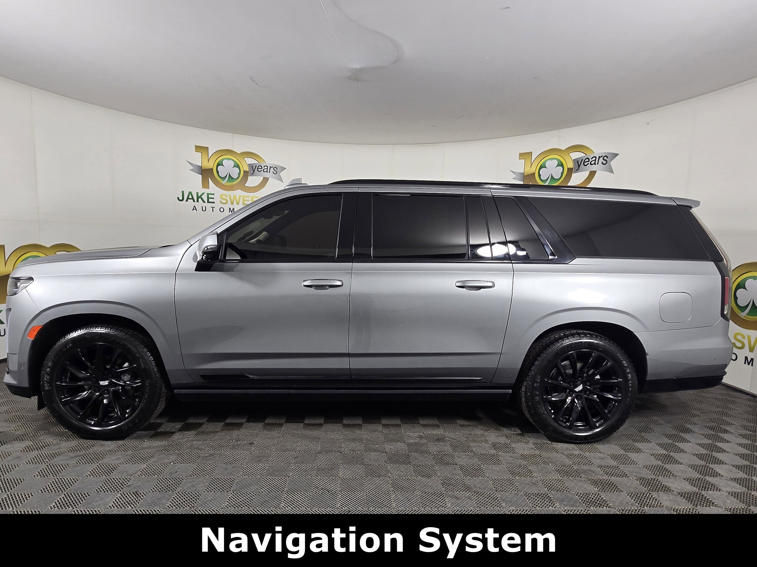 2023 Cadillac Escalade ESV Sport Platinum photo 3