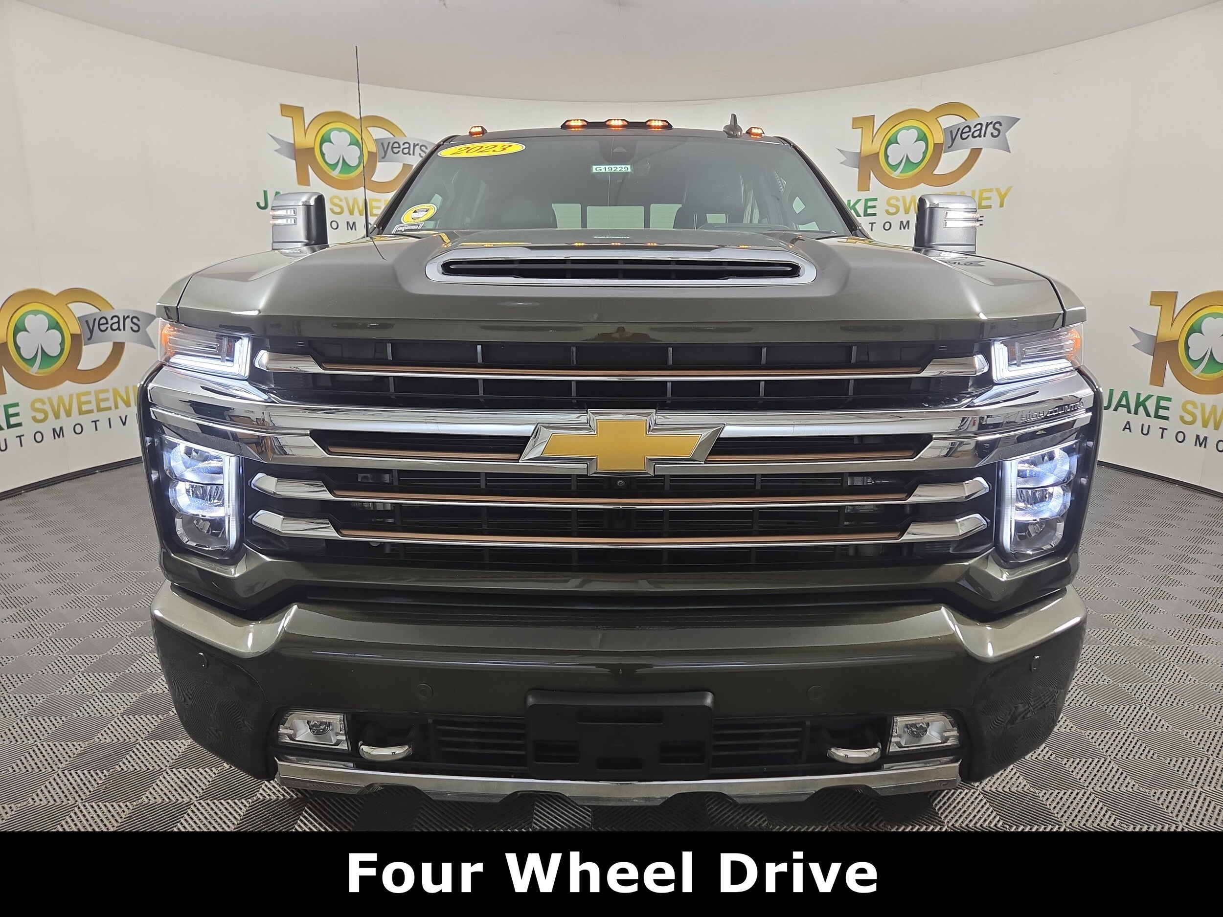 2023 Chevrolet Silverado 2500HD High Country photo 2