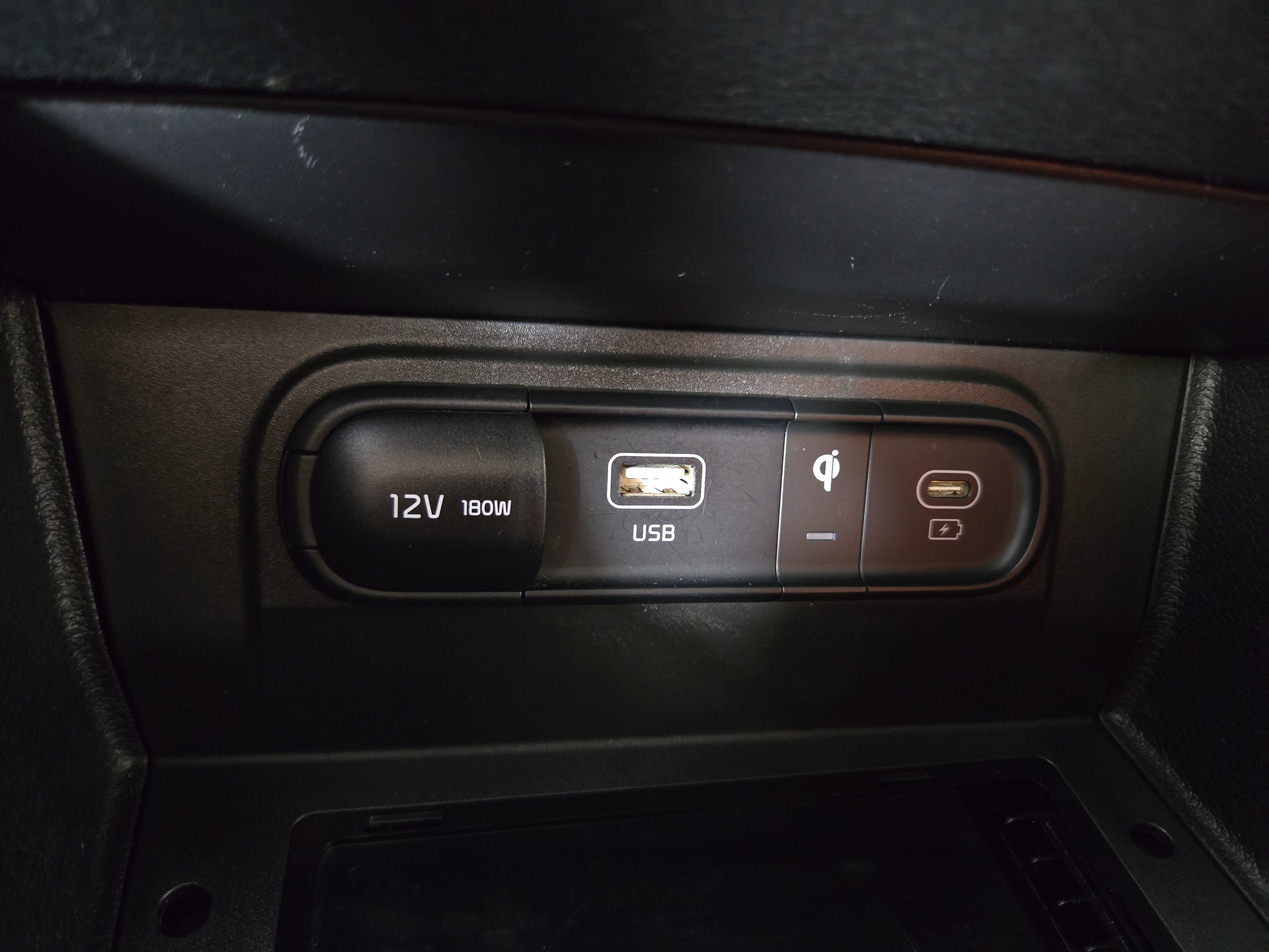 2024 Kia Sportage SX - Photo 29