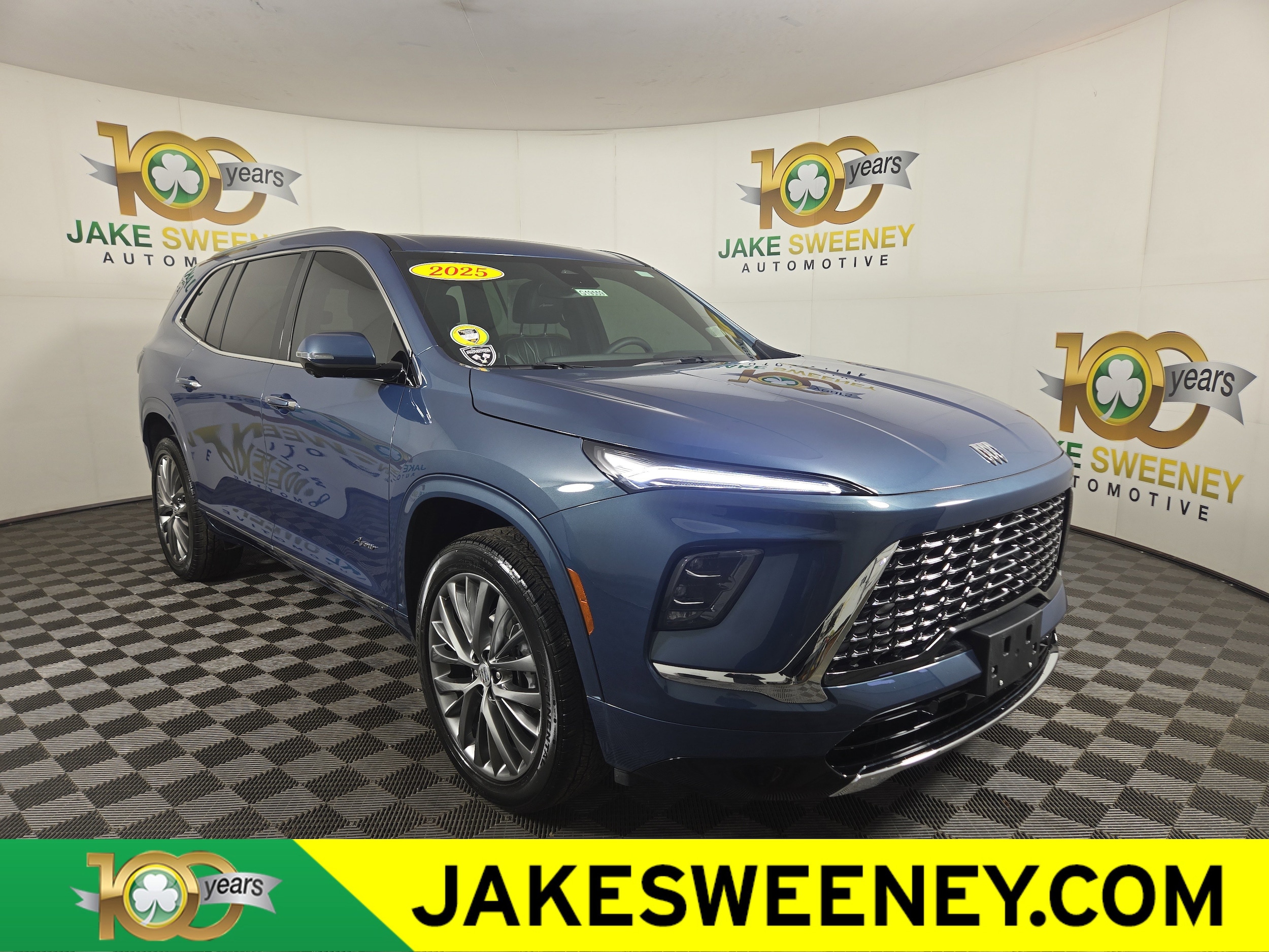 2025 Buick Enclave Avenir's photo