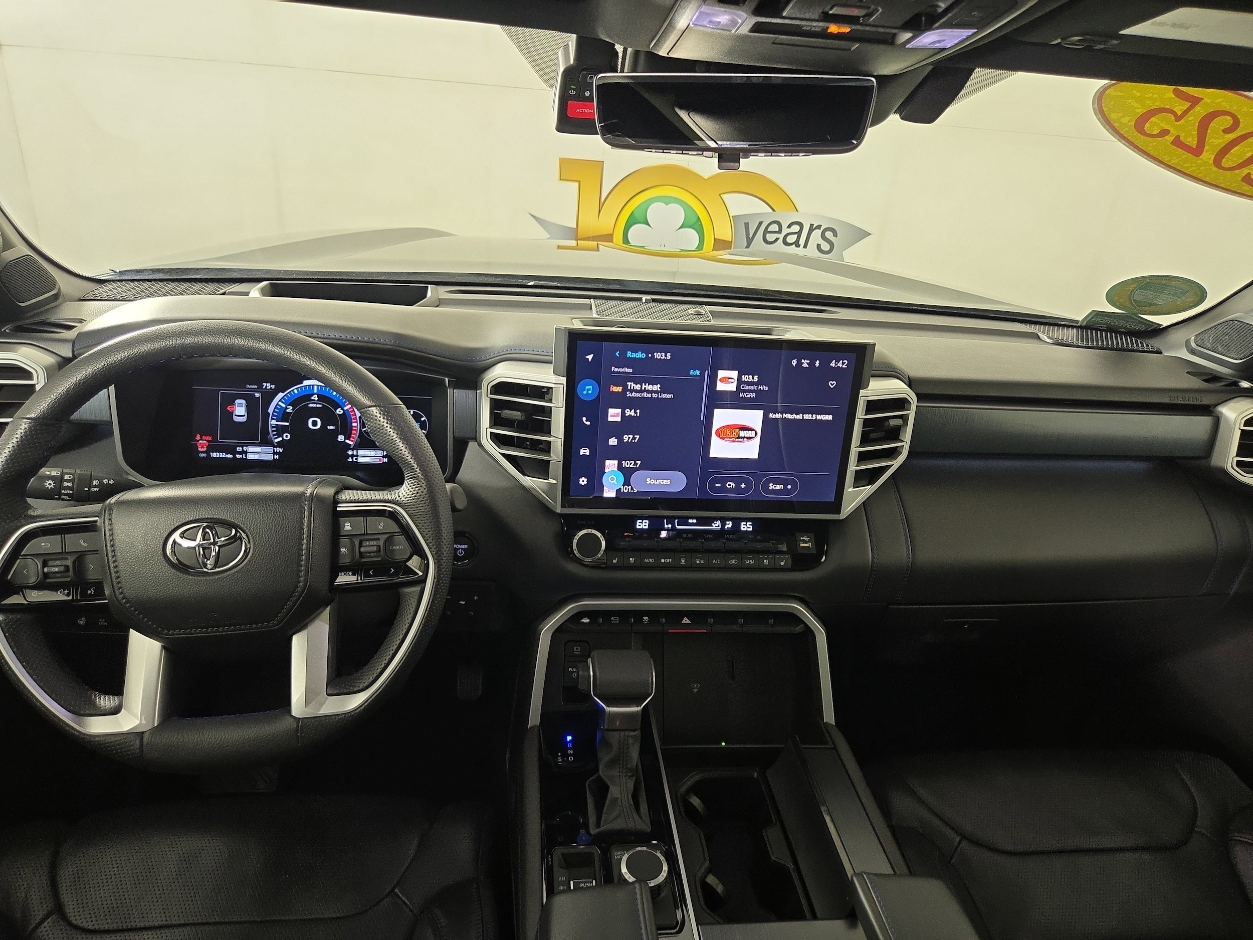 2025 Toyota Sequoia Platinum - Photo 14