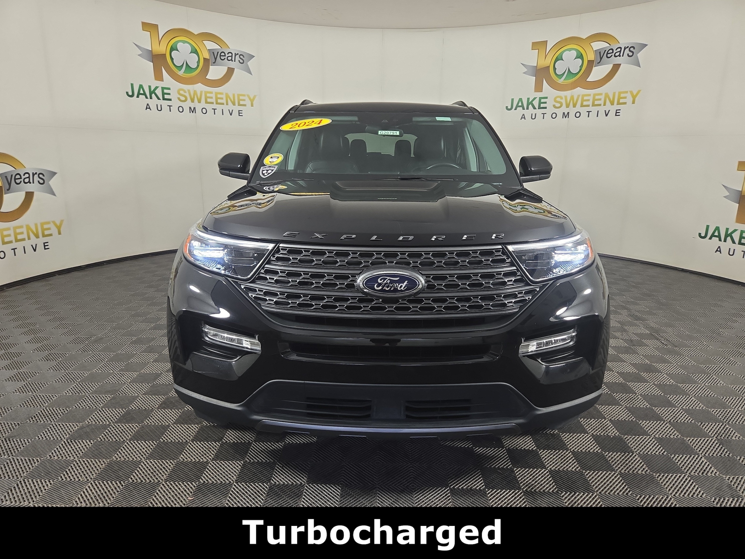 2024 Ford Explorer XLT - Photo 2