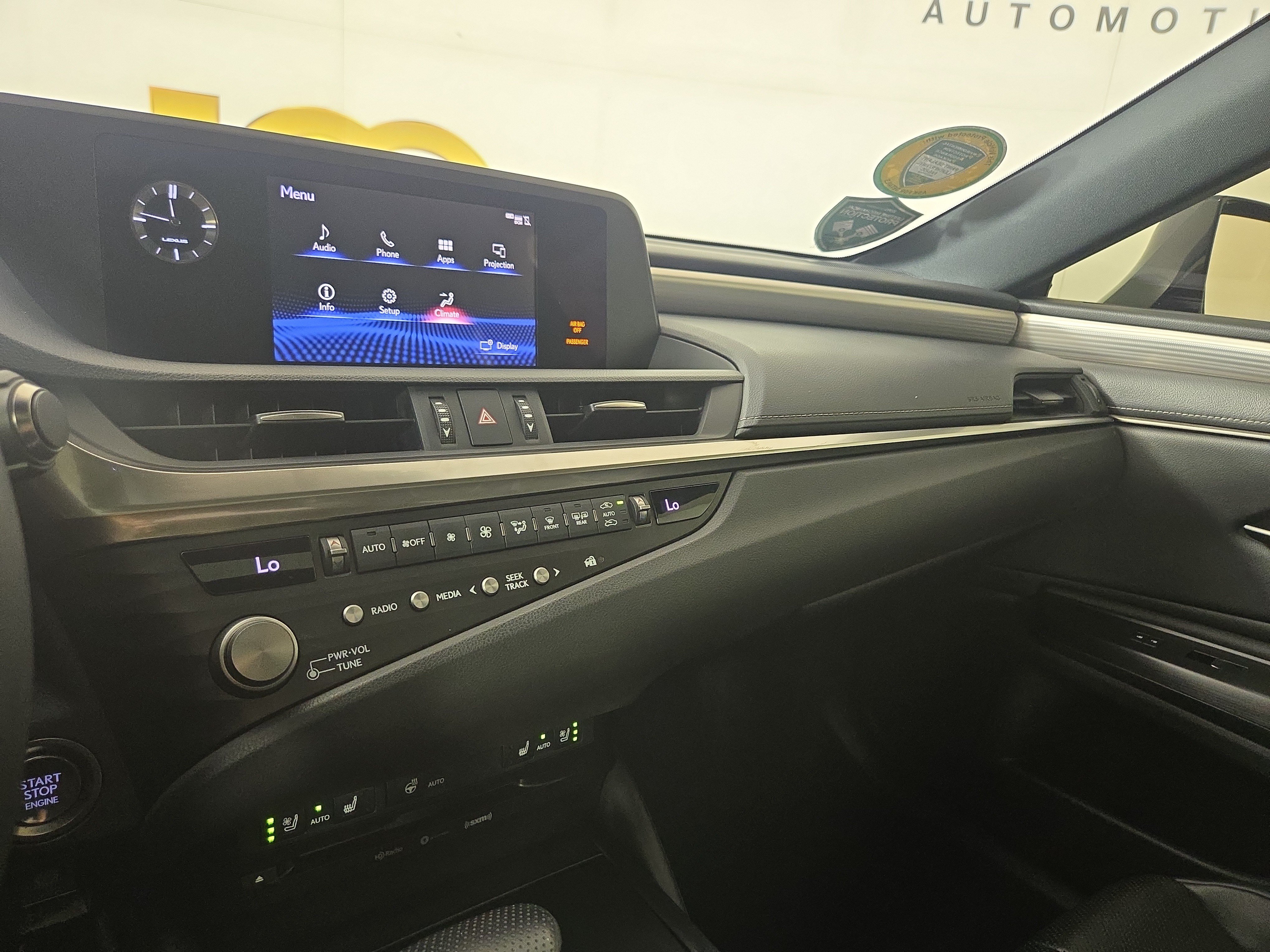 2021 Lexus ES F SPORT - Photo 22
