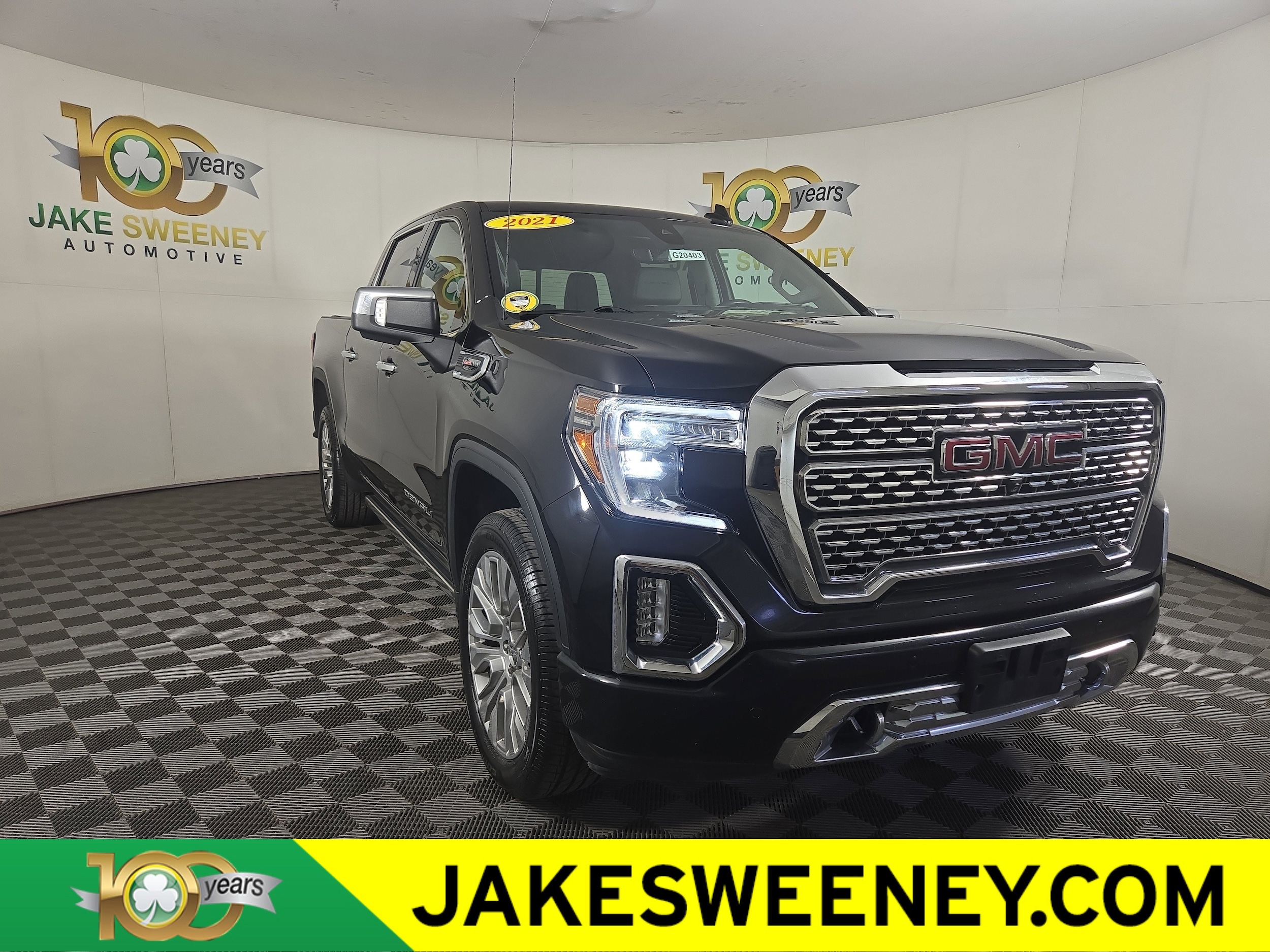2021 GMC Sierra 4WD Crew Cab Short Box Denali's photo