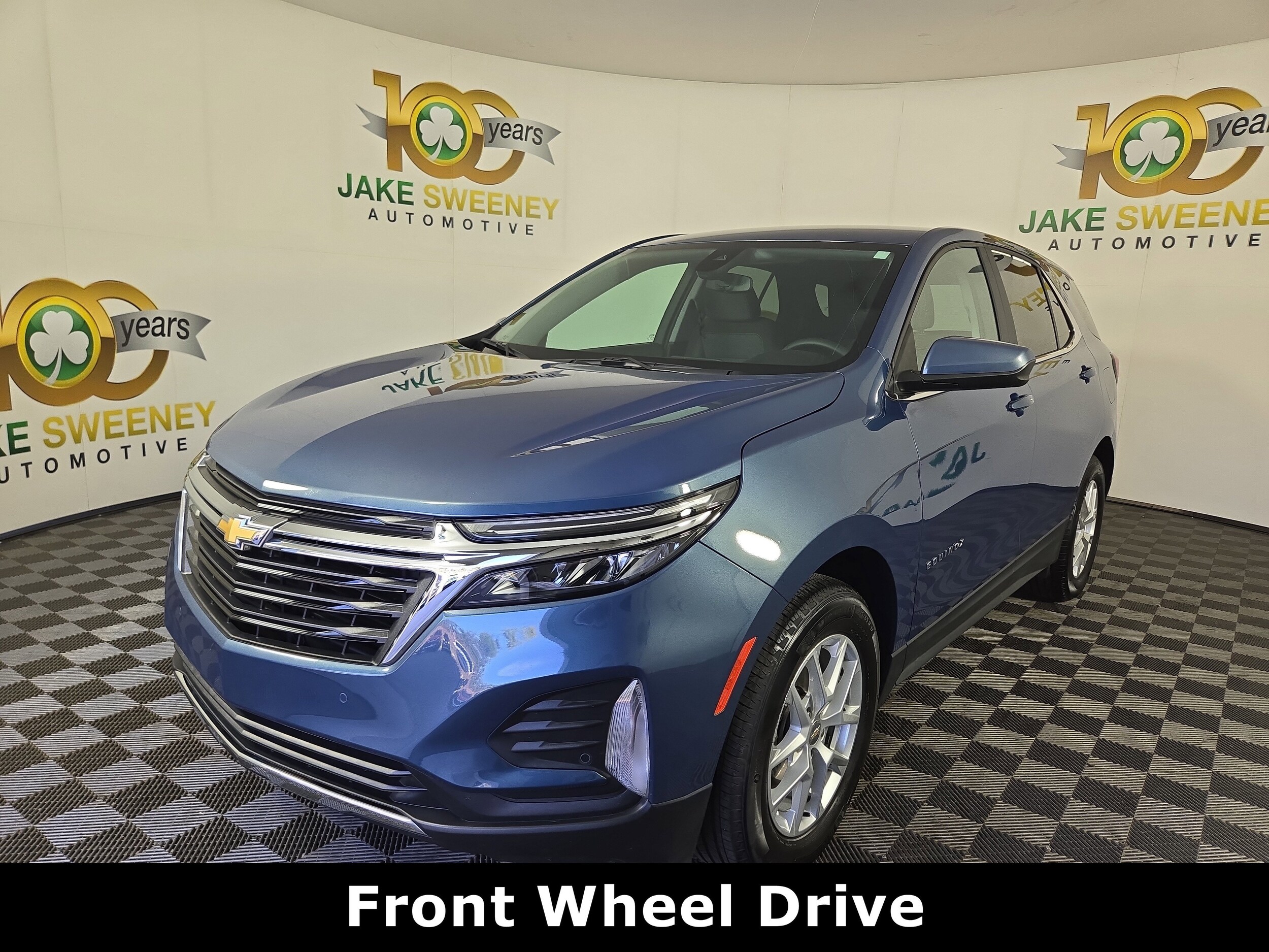 2024 Chevrolet Equinox LT photo 3