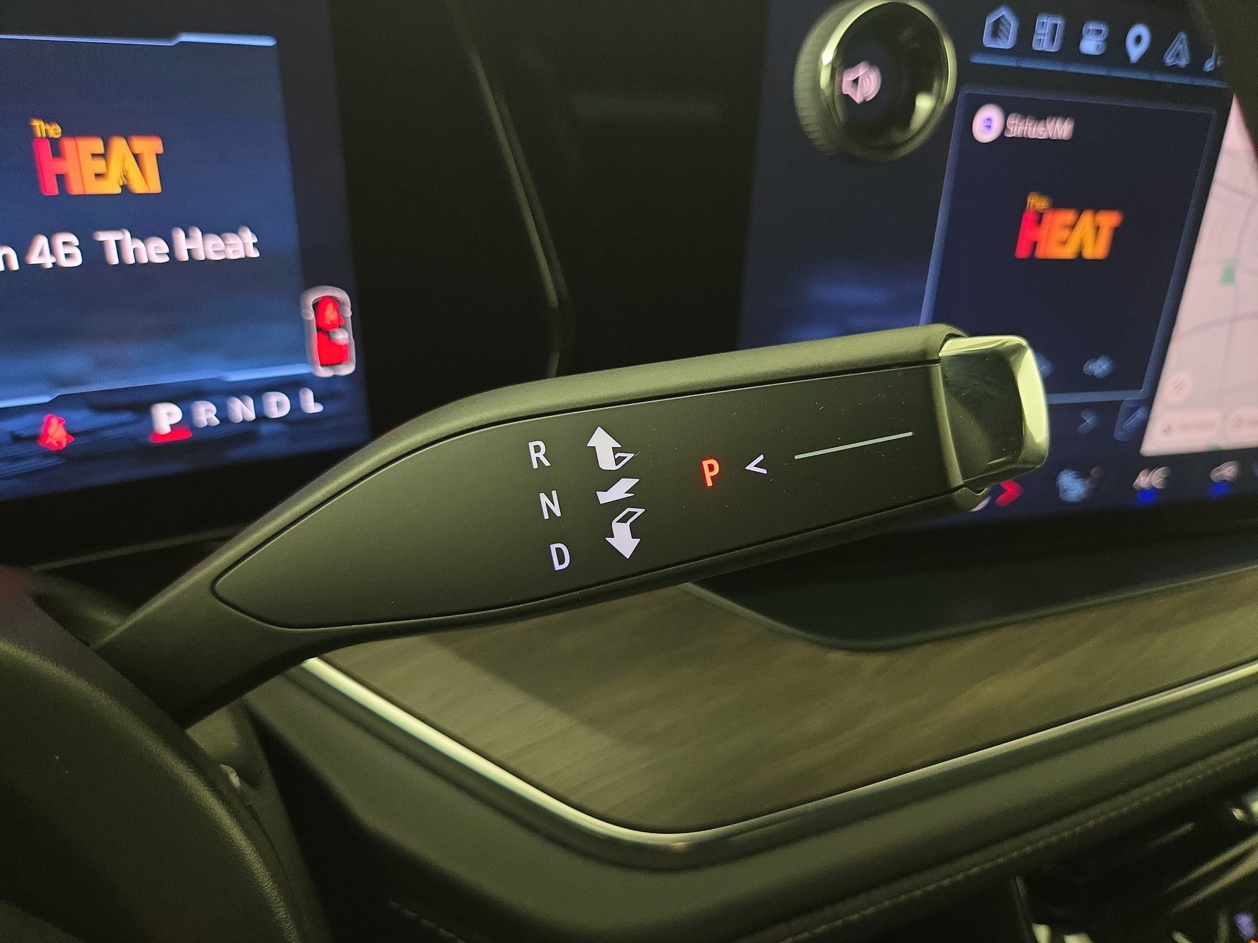 2025 Chevrolet Suburban Z71 - Photo 24