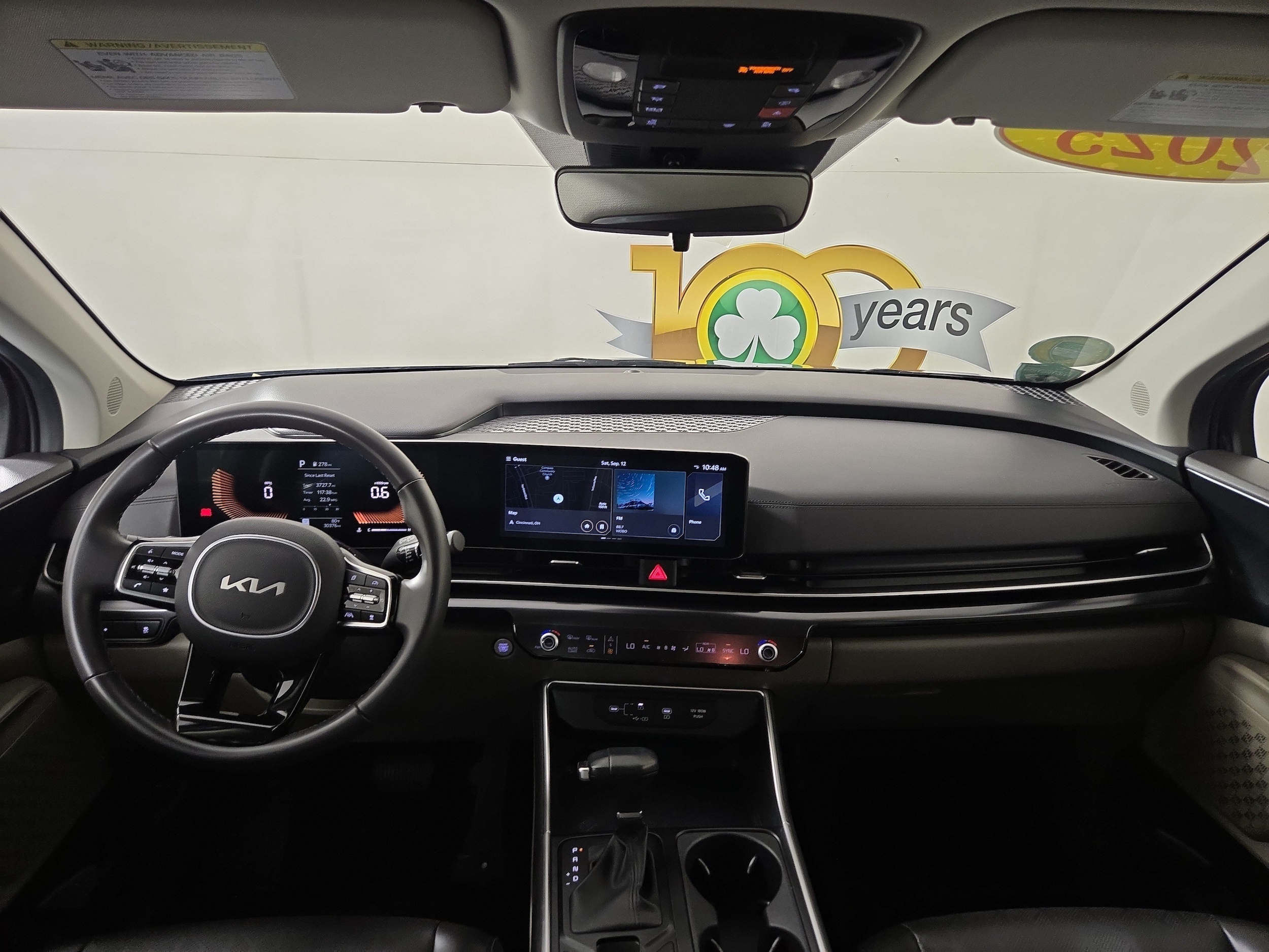 2025 Kia Carnival LXS - Photo 14