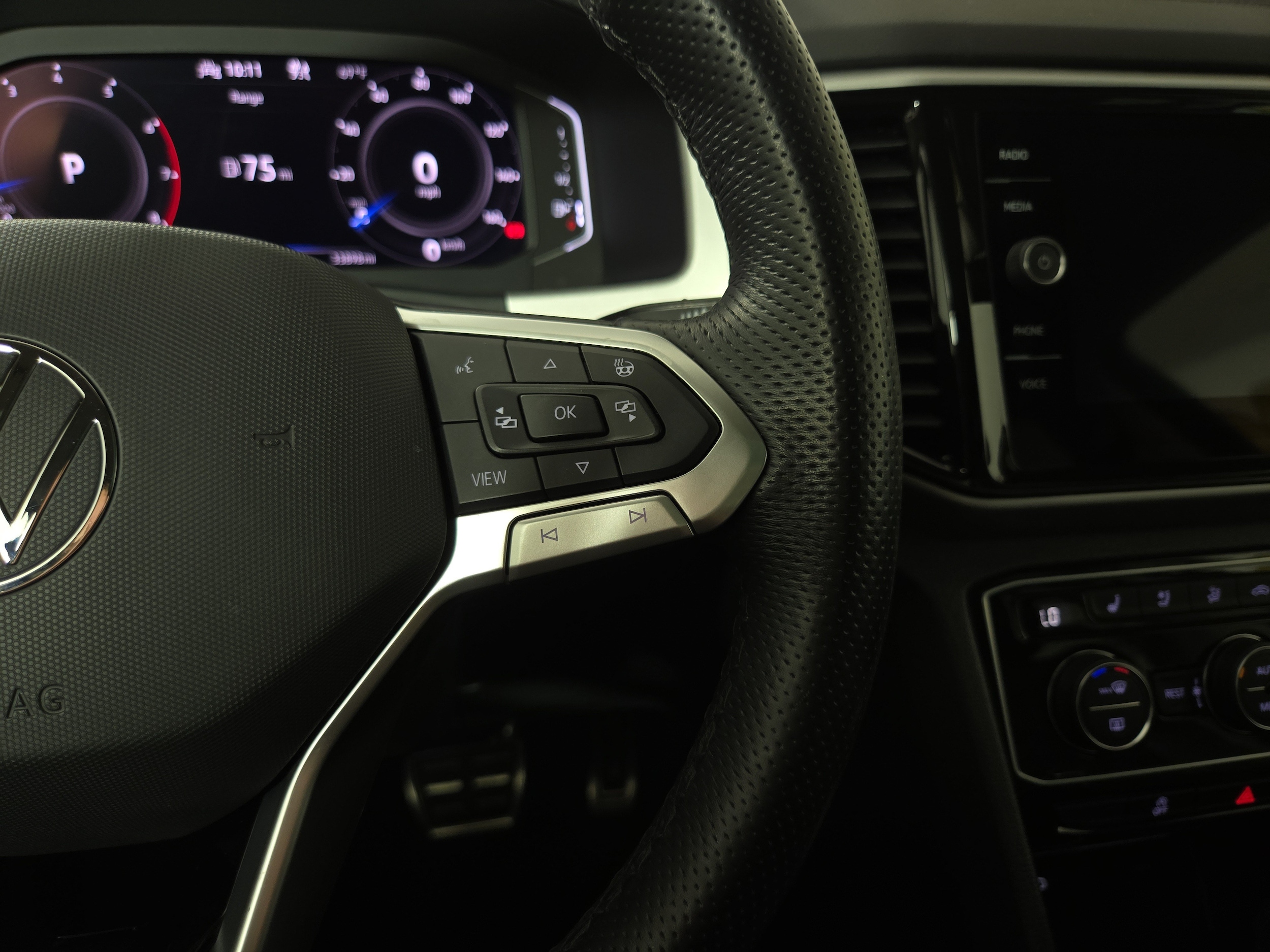 2022 Volkswagen Atlas SEL Premium R-Line - Photo 16