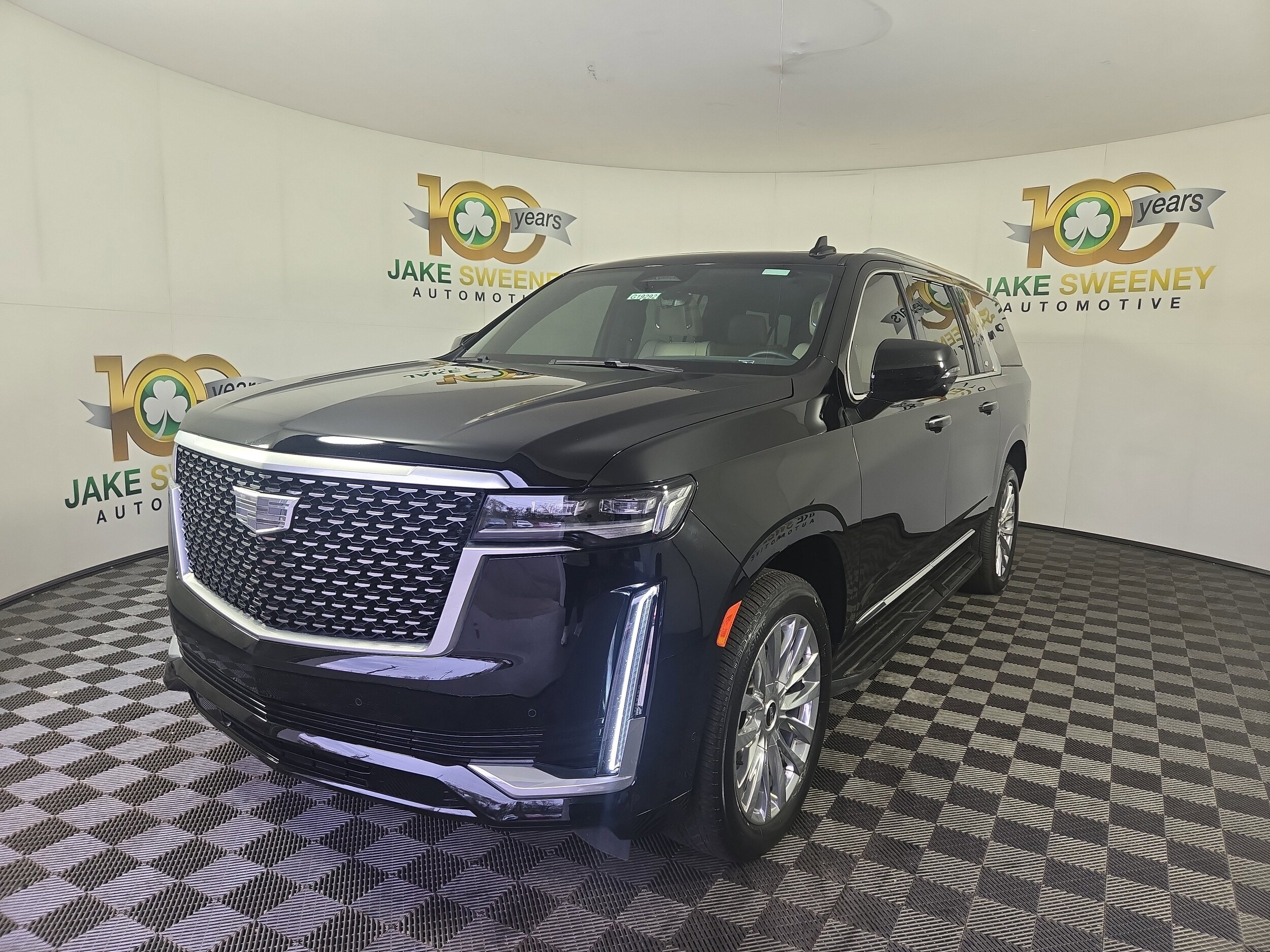 2023 Cadillac Escalade ESV Premium Luxury photo 3