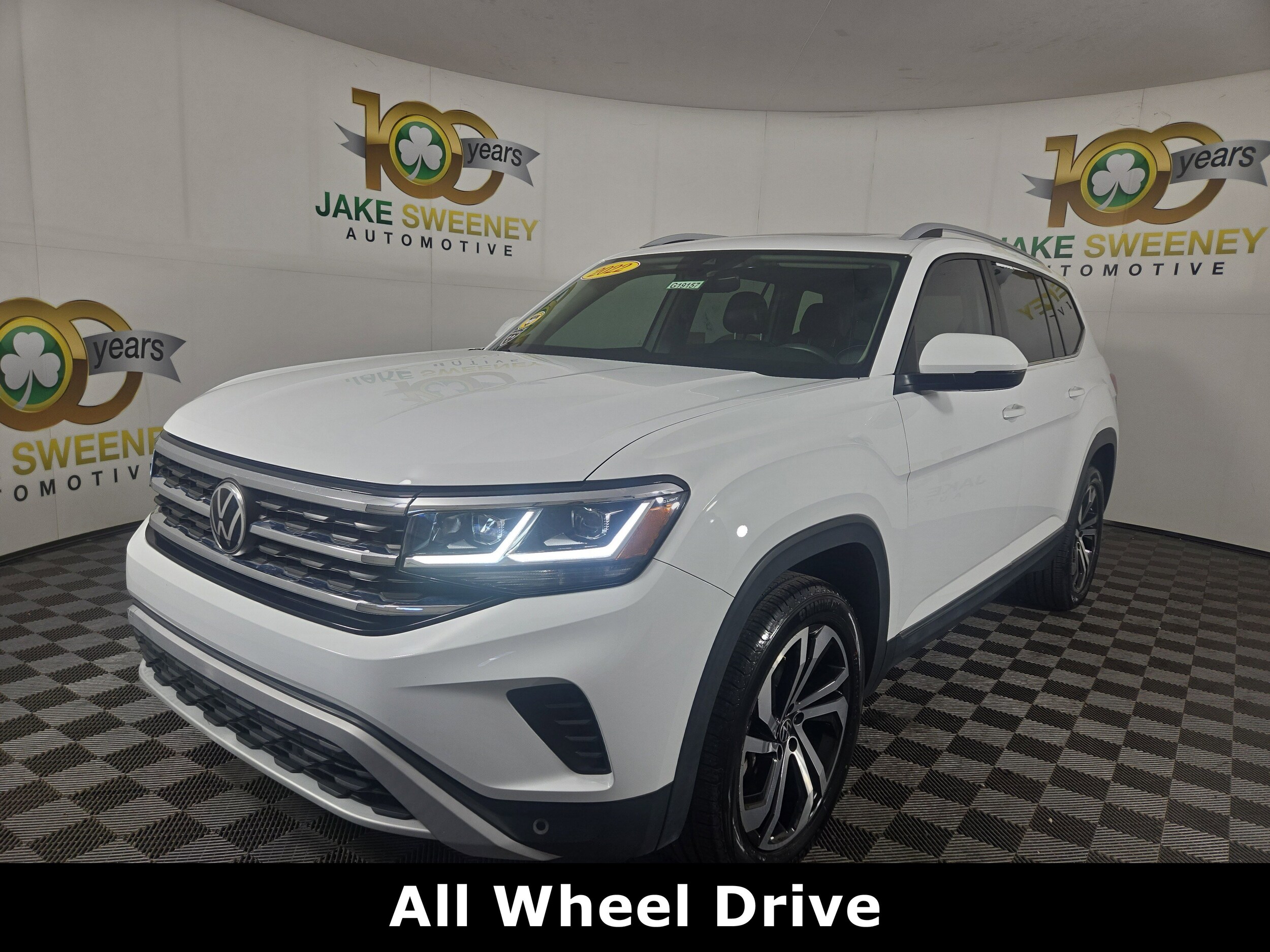2022 Volkswagen Atlas SEL photo 2