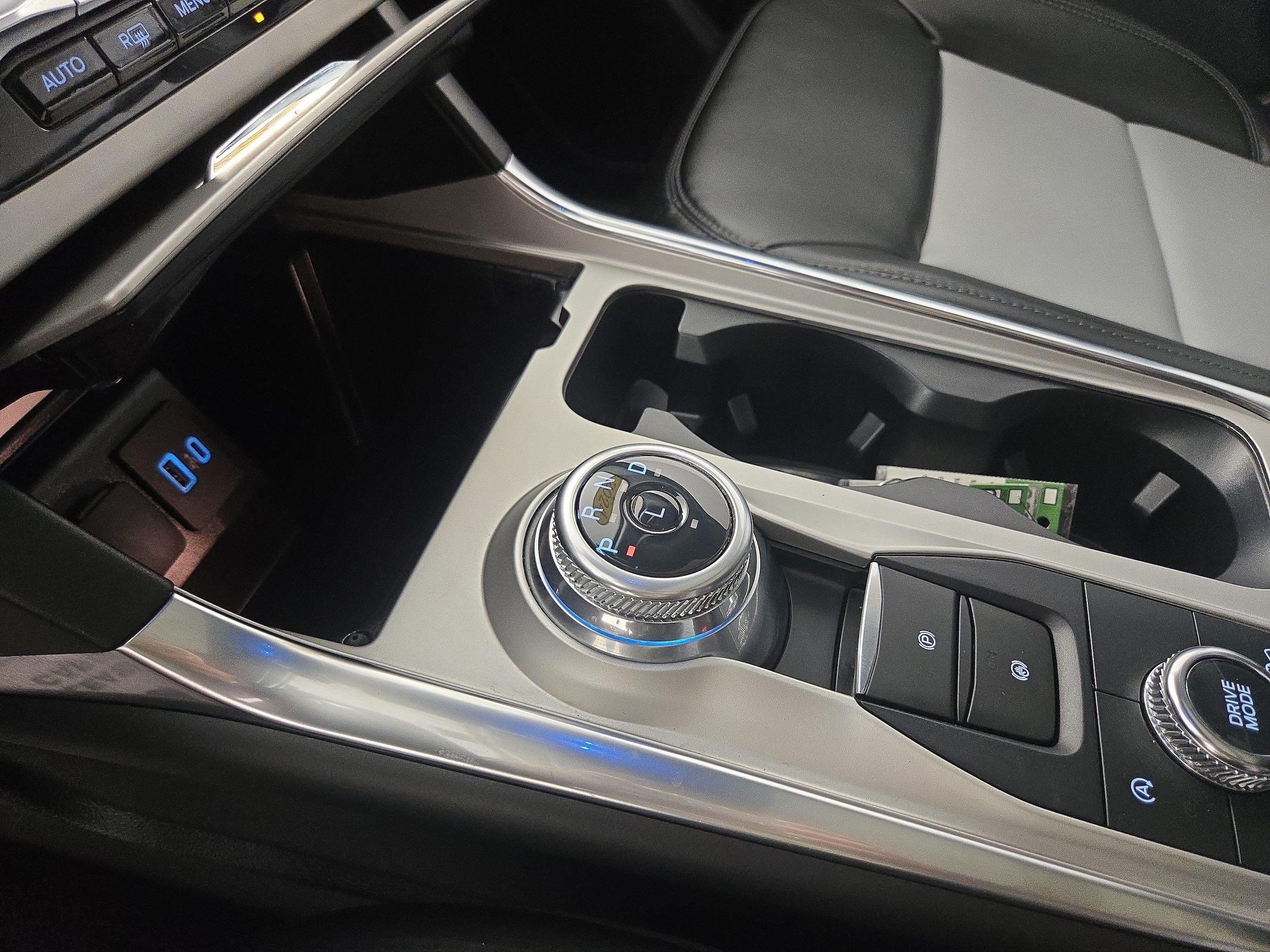 2024 Ford Explorer XLT - Photo 24