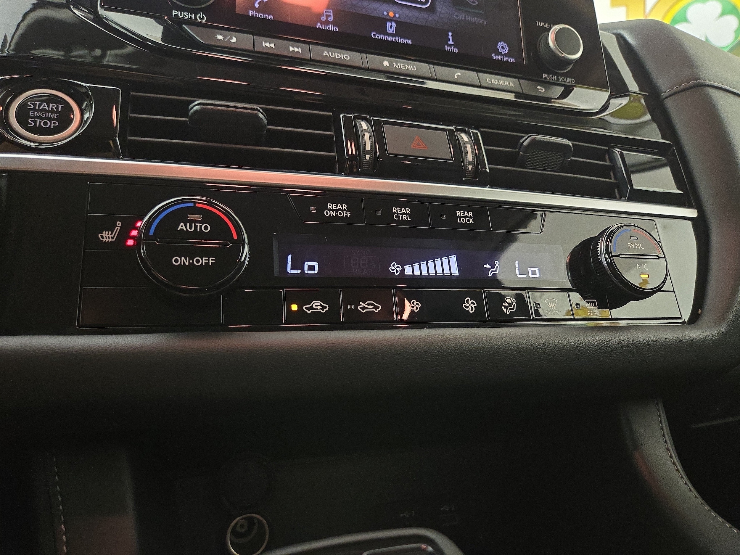2024 Nissan Pathfinder SV - Photo 27