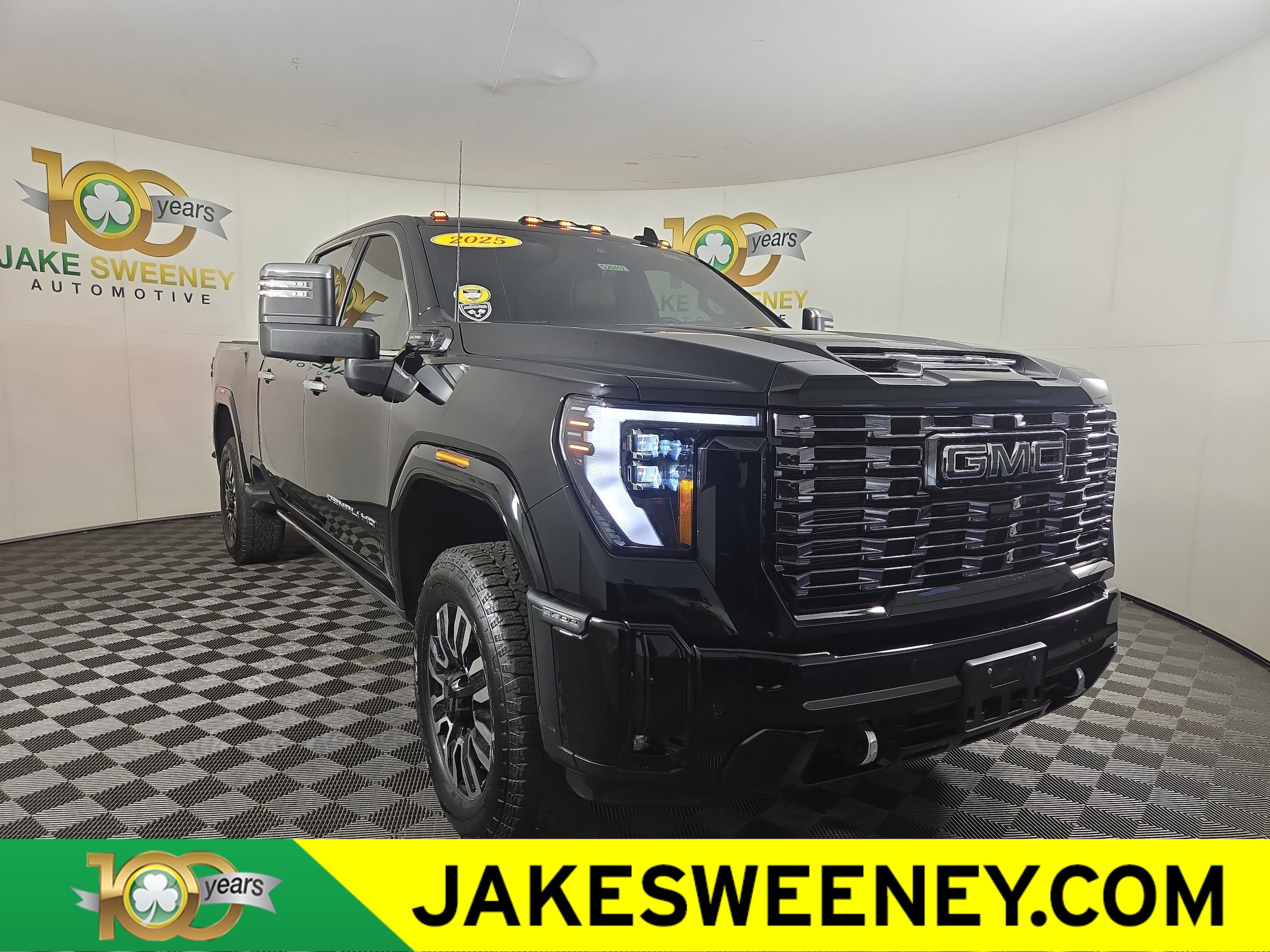 2025 GMC Sierra Denali Ultimate 4WD Crew Cab Long Box SR's photo