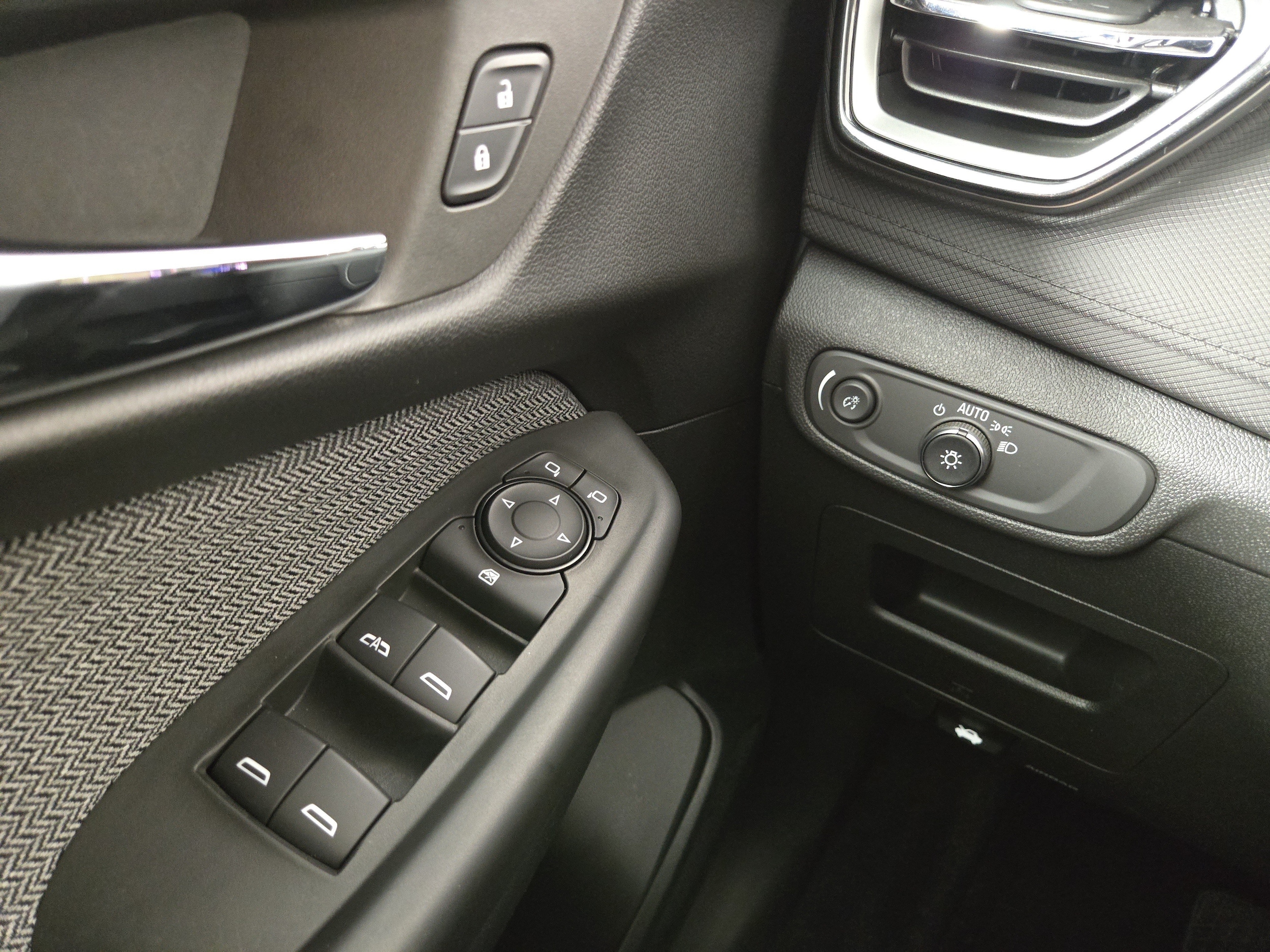 2025 Chevrolet Trailblazer LT - Photo 28