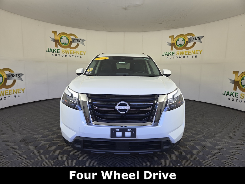 Used 2024 Nissan Pathfinder SV SUV