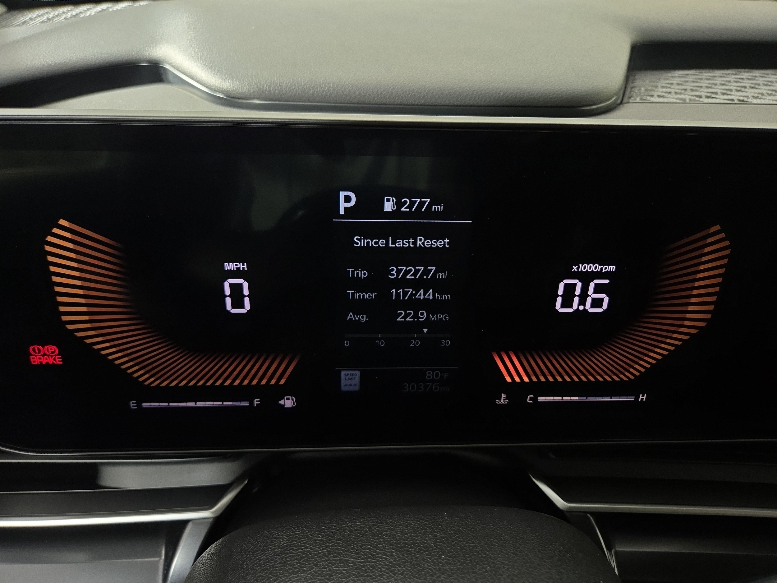 2025 Kia Carnival LXS - Photo 18