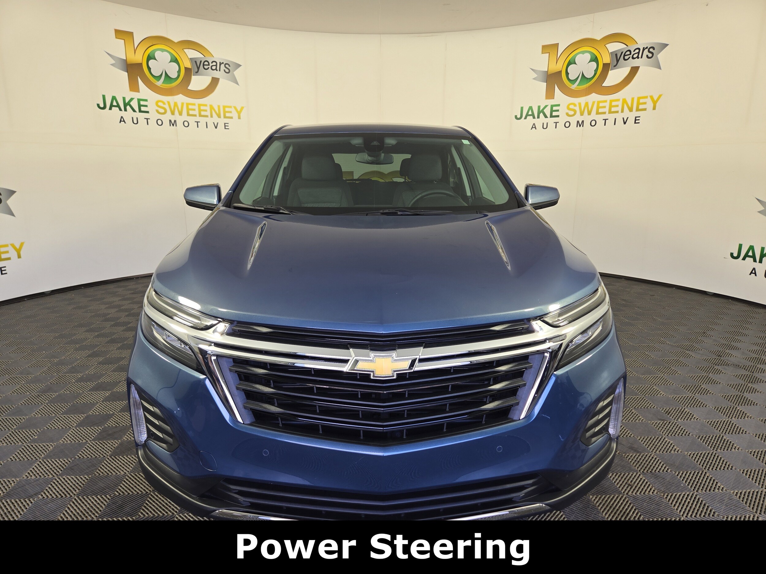 2024 Chevrolet Equinox LT photo 2