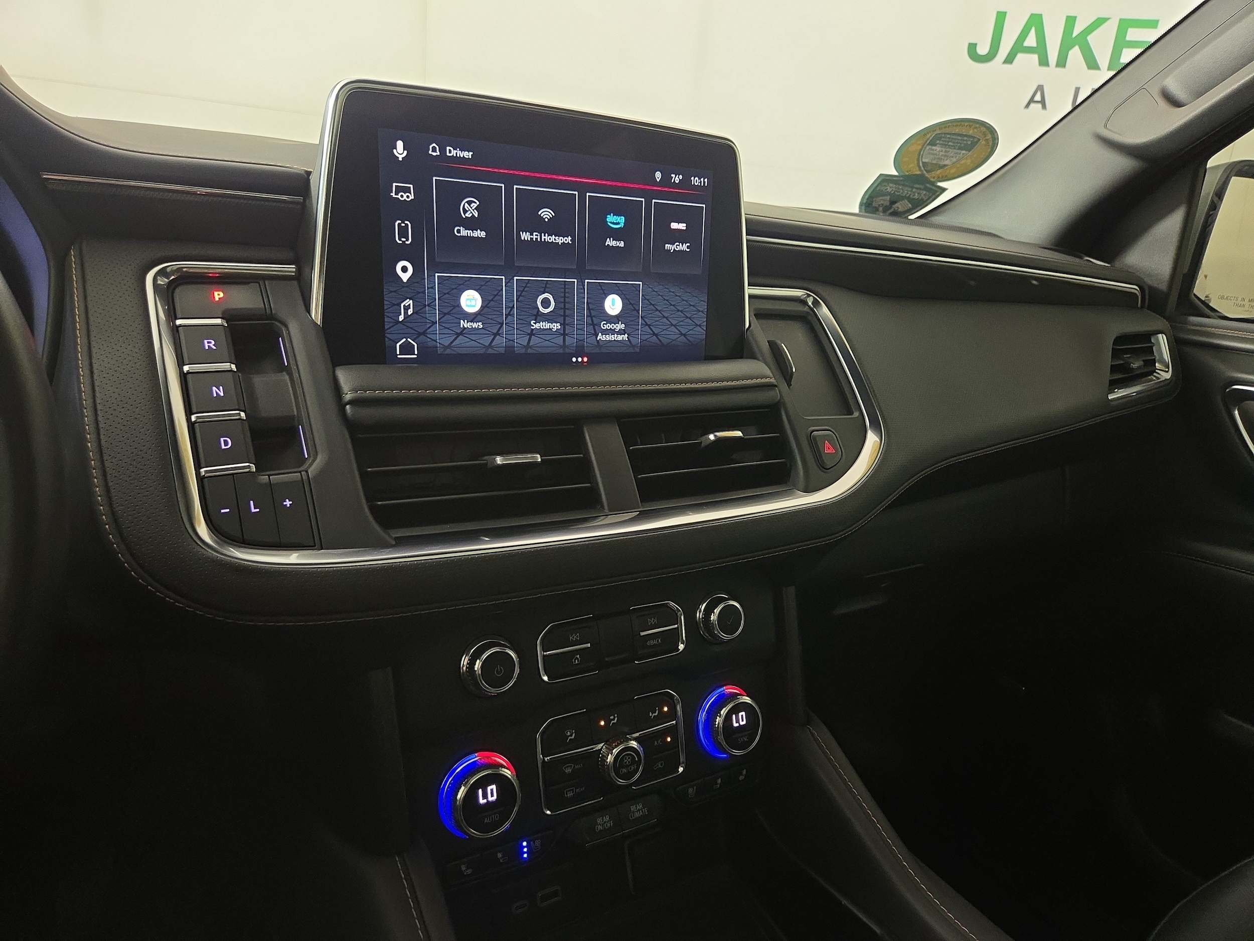 2023 GMC Yukon AT4 - Photo 24