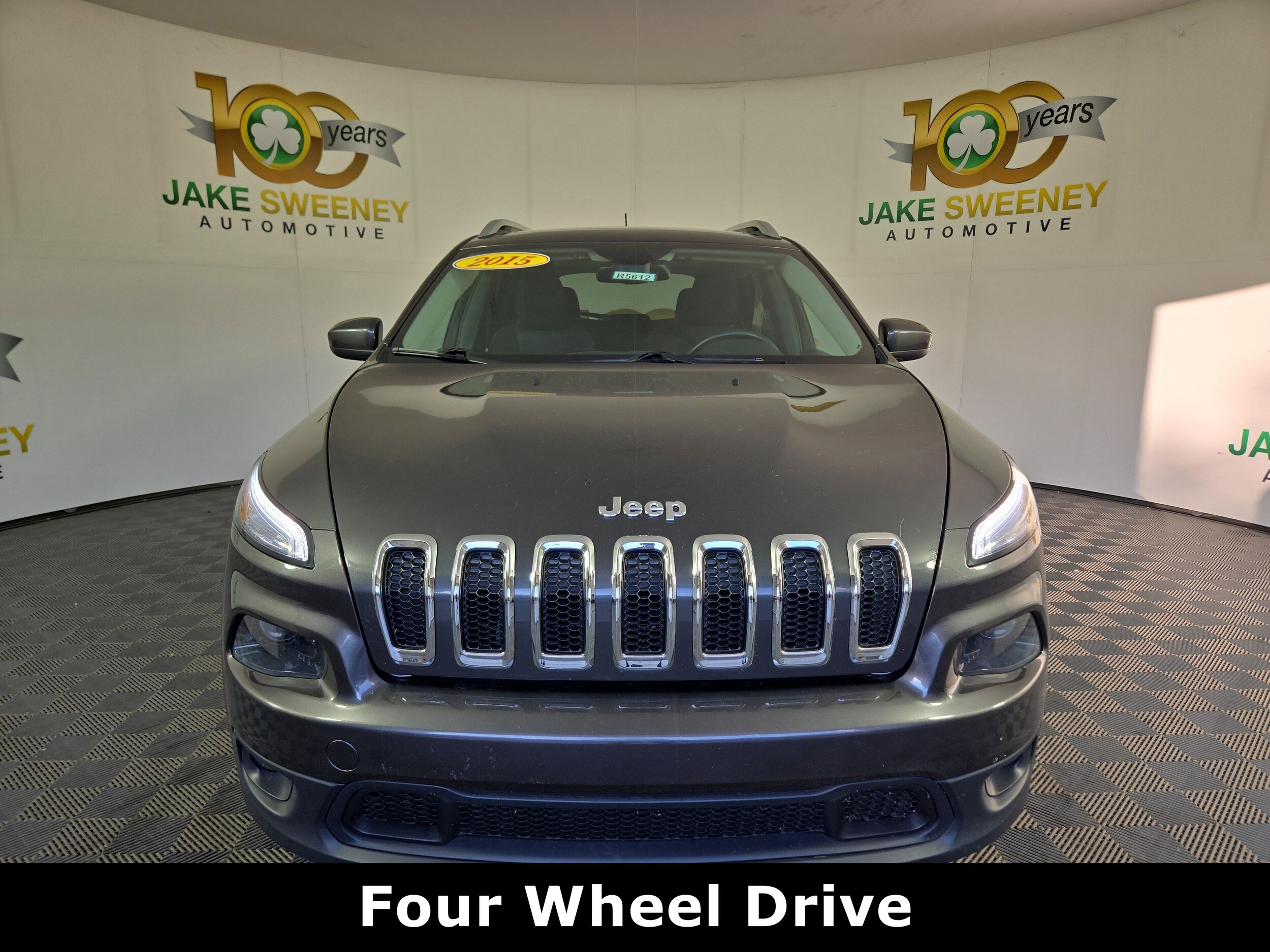 2015 Jeep Cherokee Latitude photo 2
