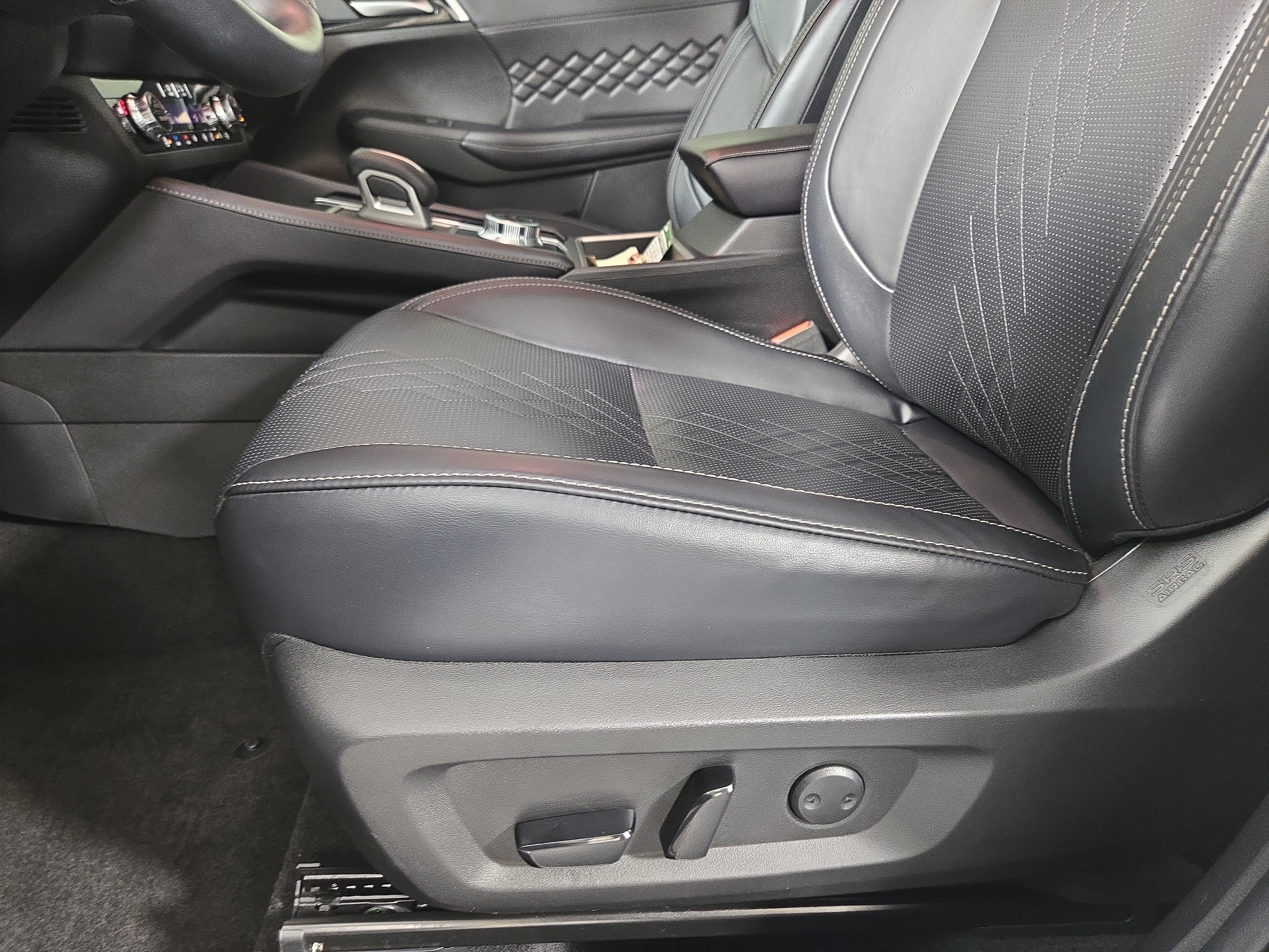 2024 Mitsubishi Outlander SEL Black Edition - Photo 32