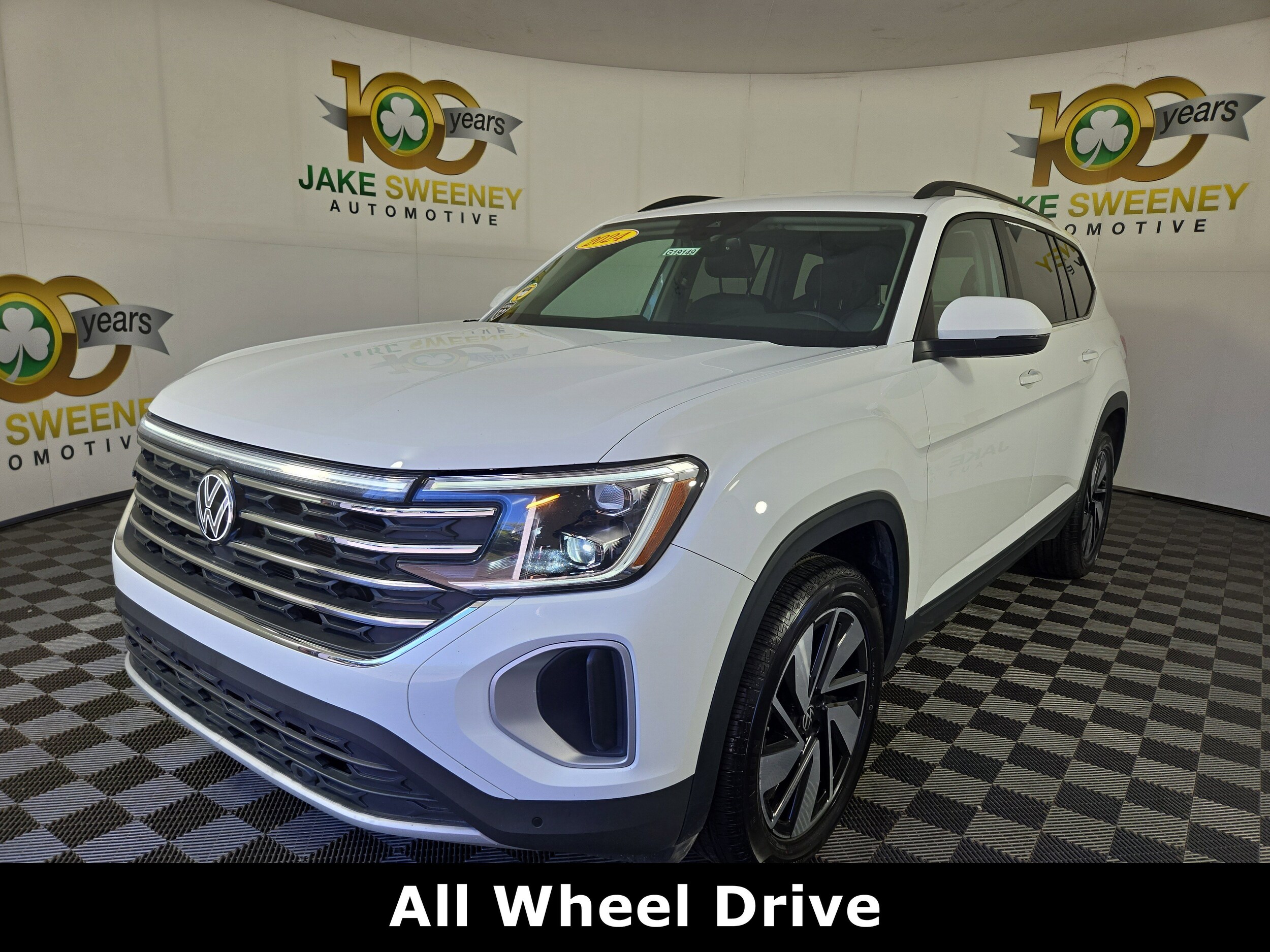 2024 Volkswagen Atlas SE Technology photo 2