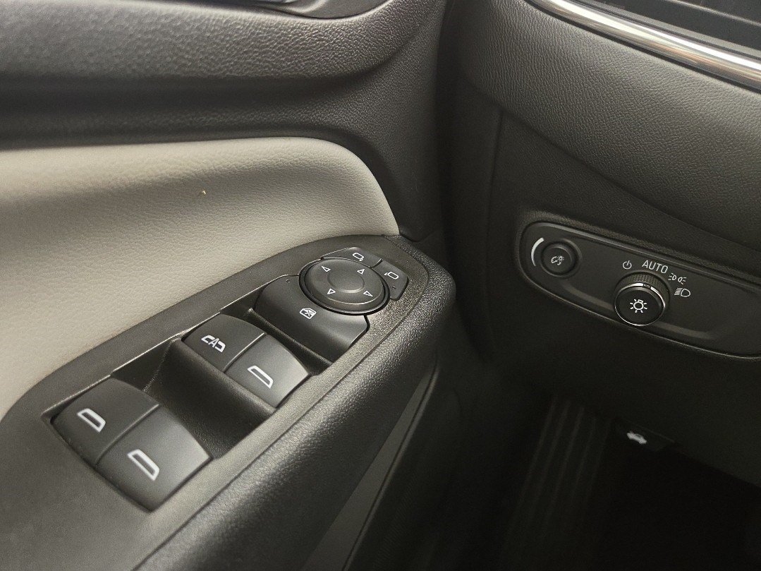 2022 Chevrolet Equinox LT - Photo 28