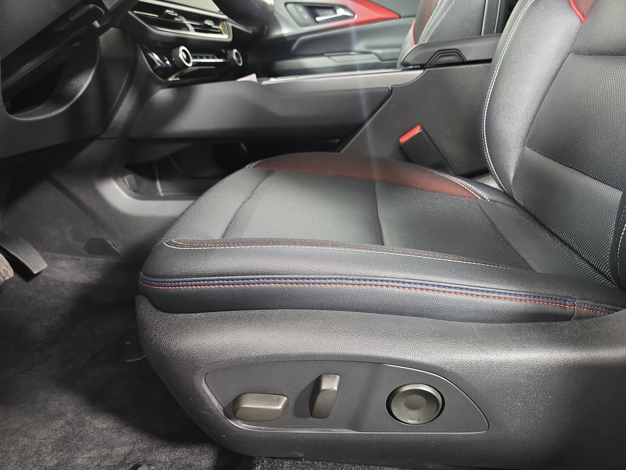 2023 Chevrolet Silverado 1500 LT - Photo 29