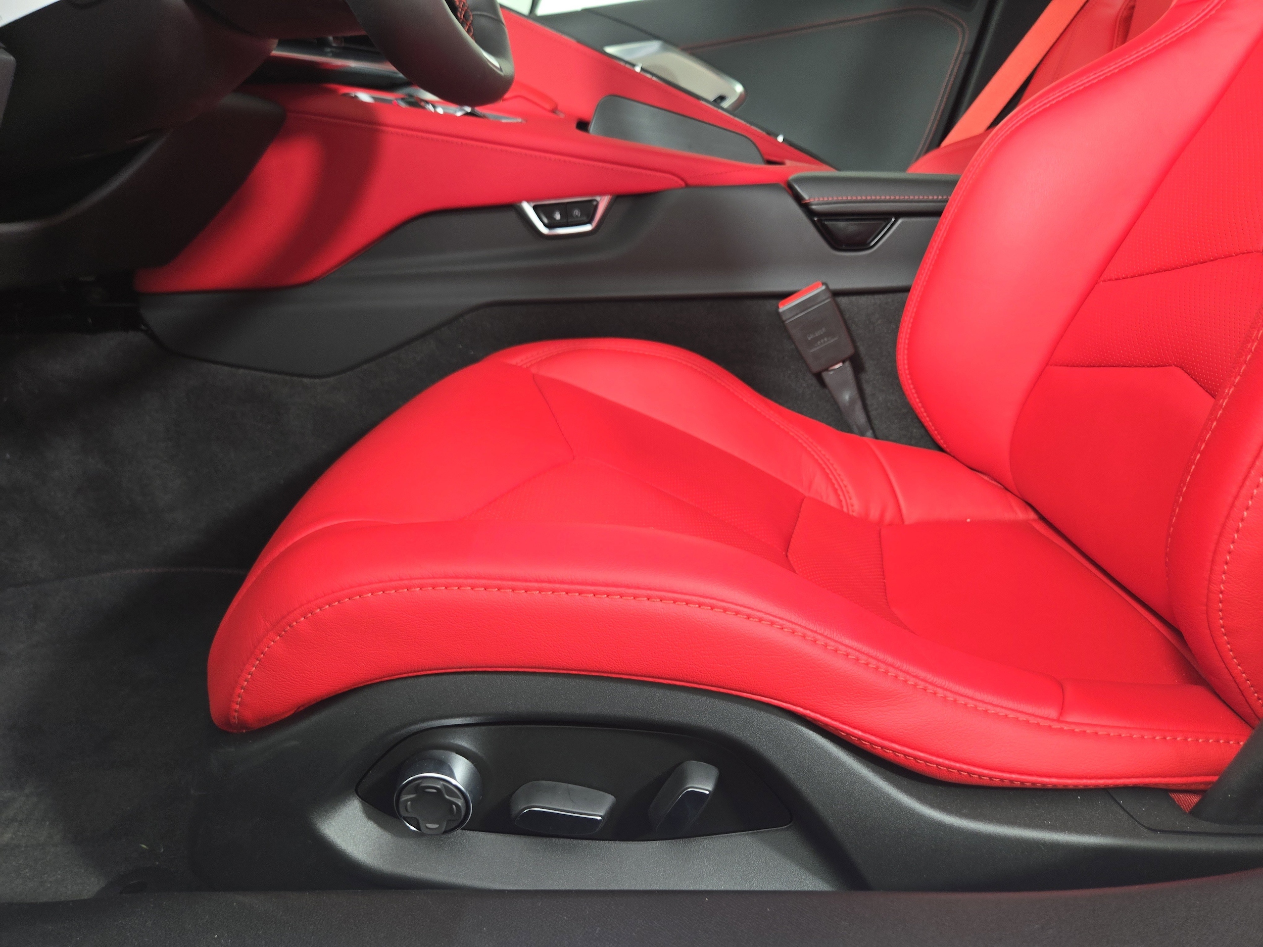 2025 Chevrolet Corvette 2LZ - Photo 27