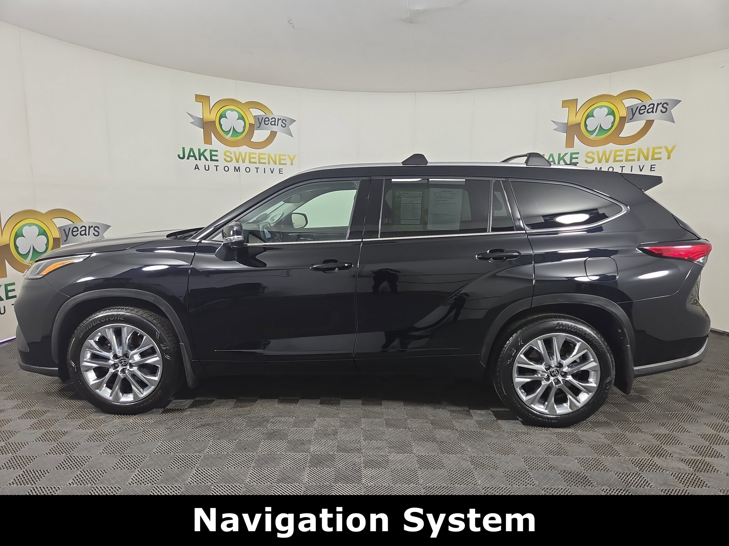 2023 Toyota Highlander Limited photo 3