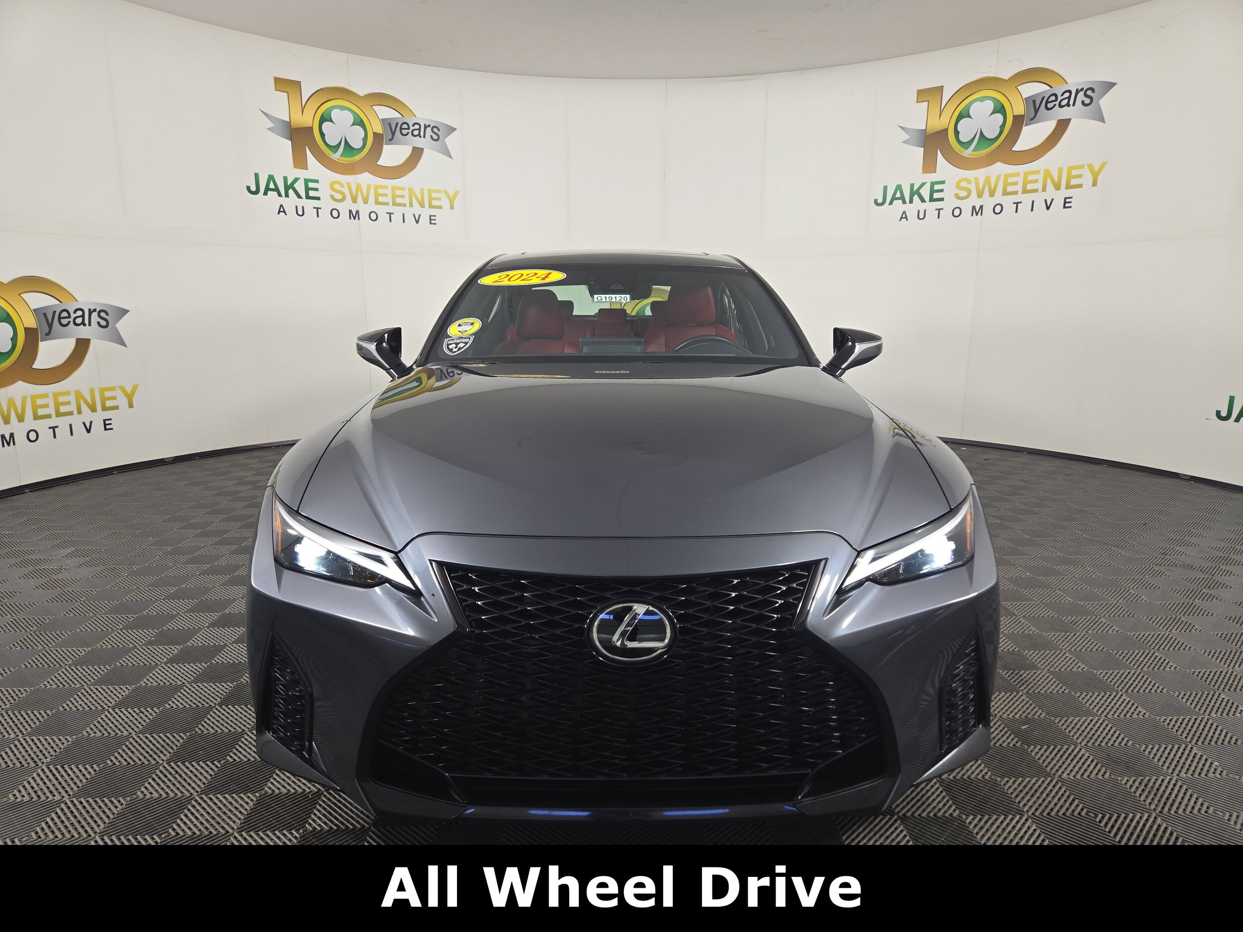 2024 Lexus IS 350 F SPORT photo 2