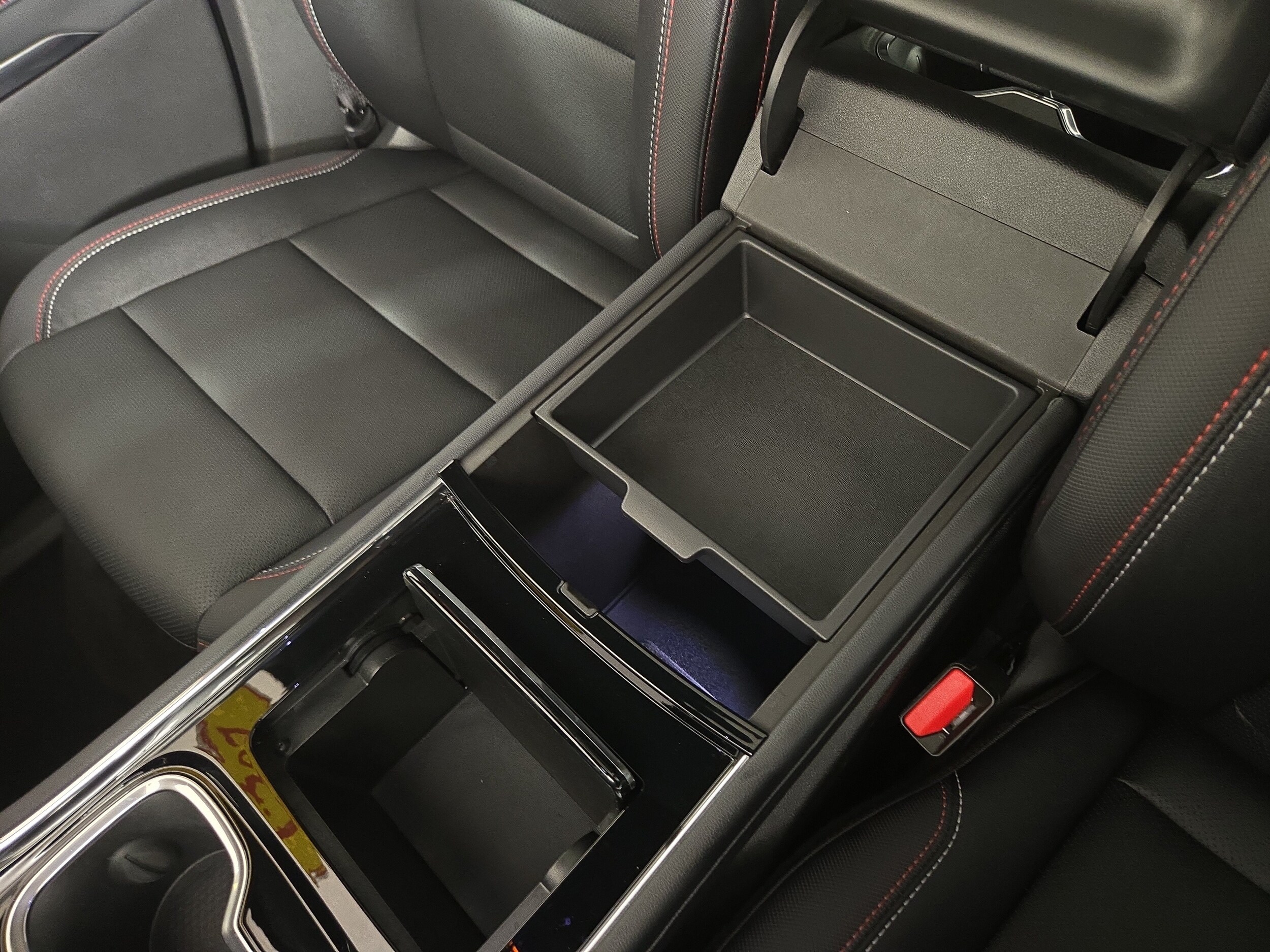 2025 Chevrolet Traverse Z71 - Photo 31