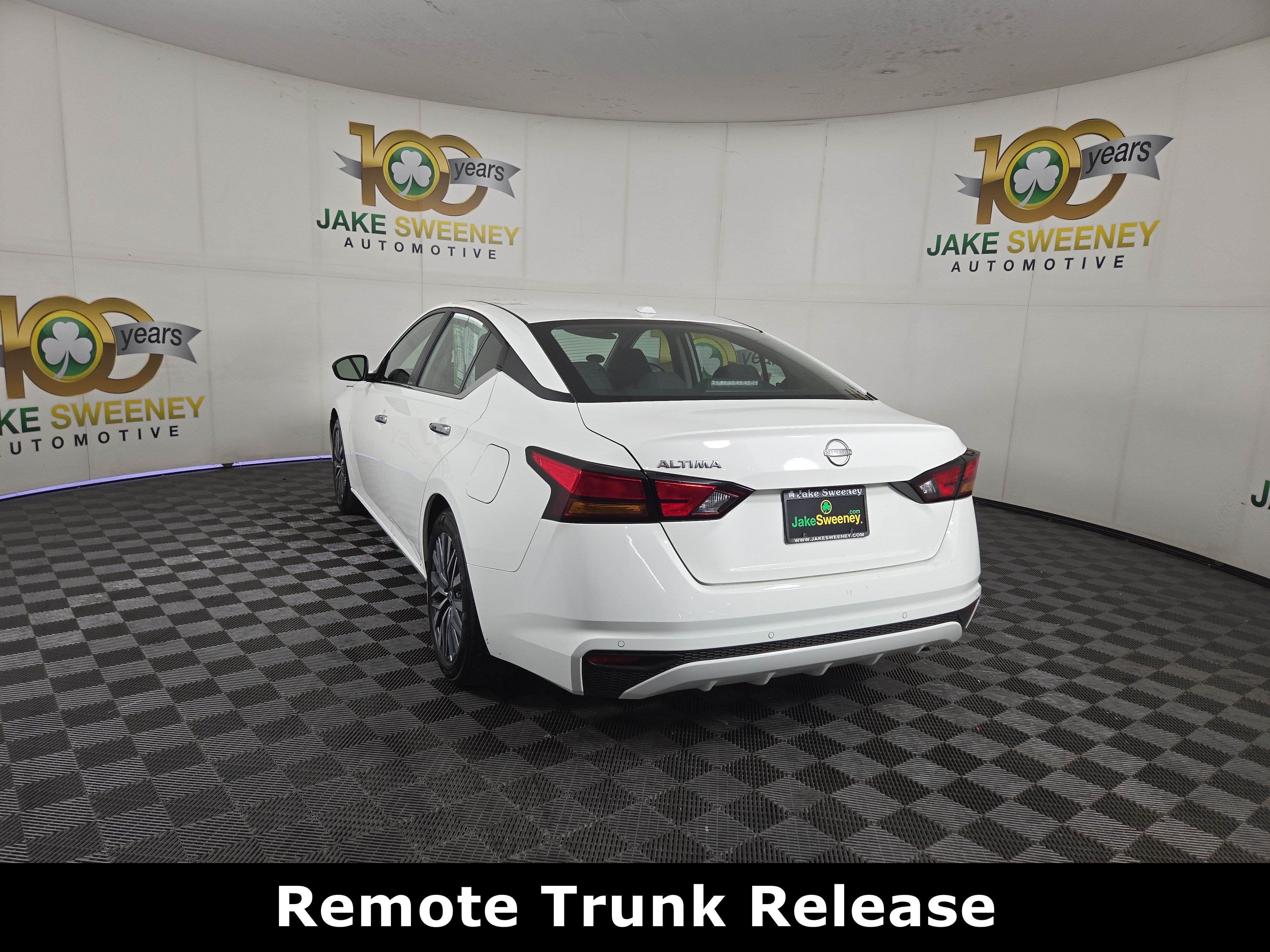 2025 Nissan Altima SV - Photo 6