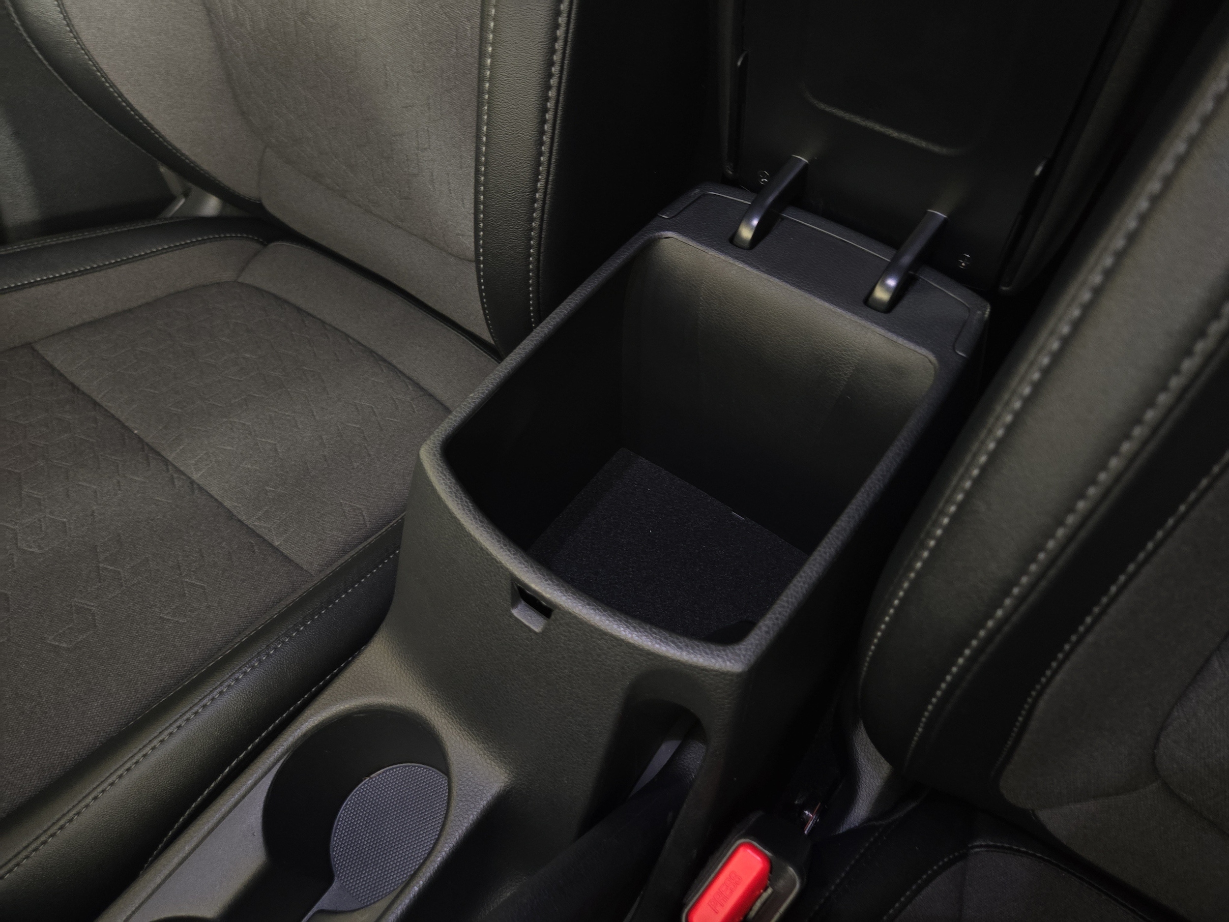2025 Kia Seltos S - Photo 30
