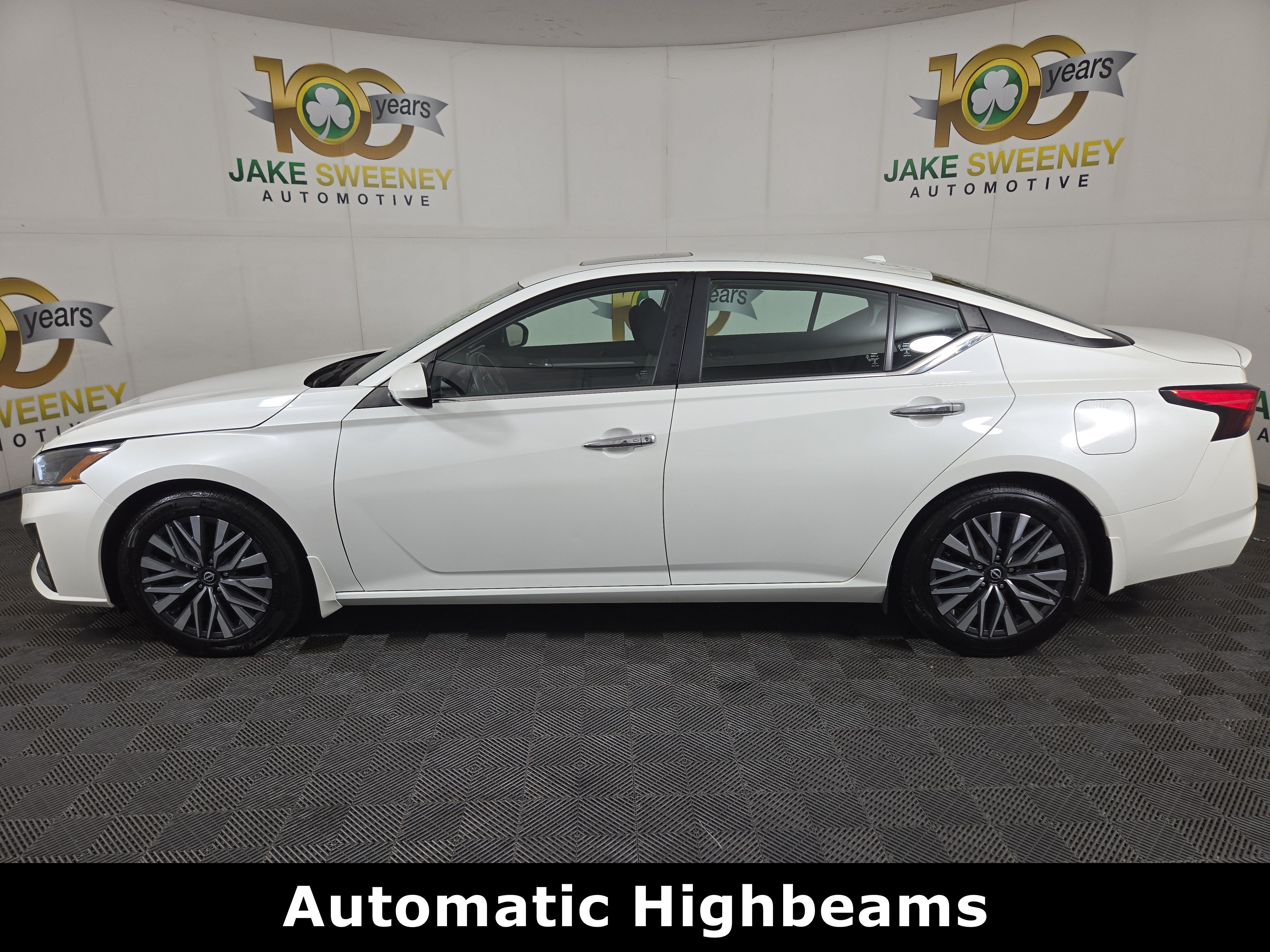 Used 2023 Nissan Altima SV FWD Sedan