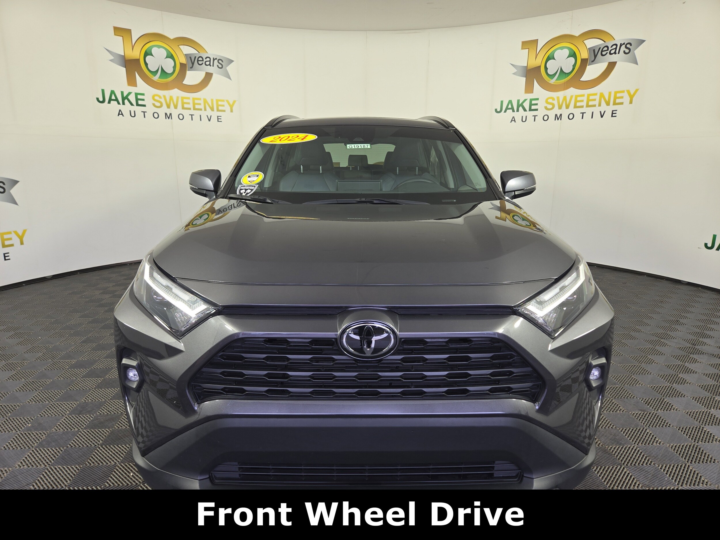 2024 Toyota RAV4 XLE Premium photo 2