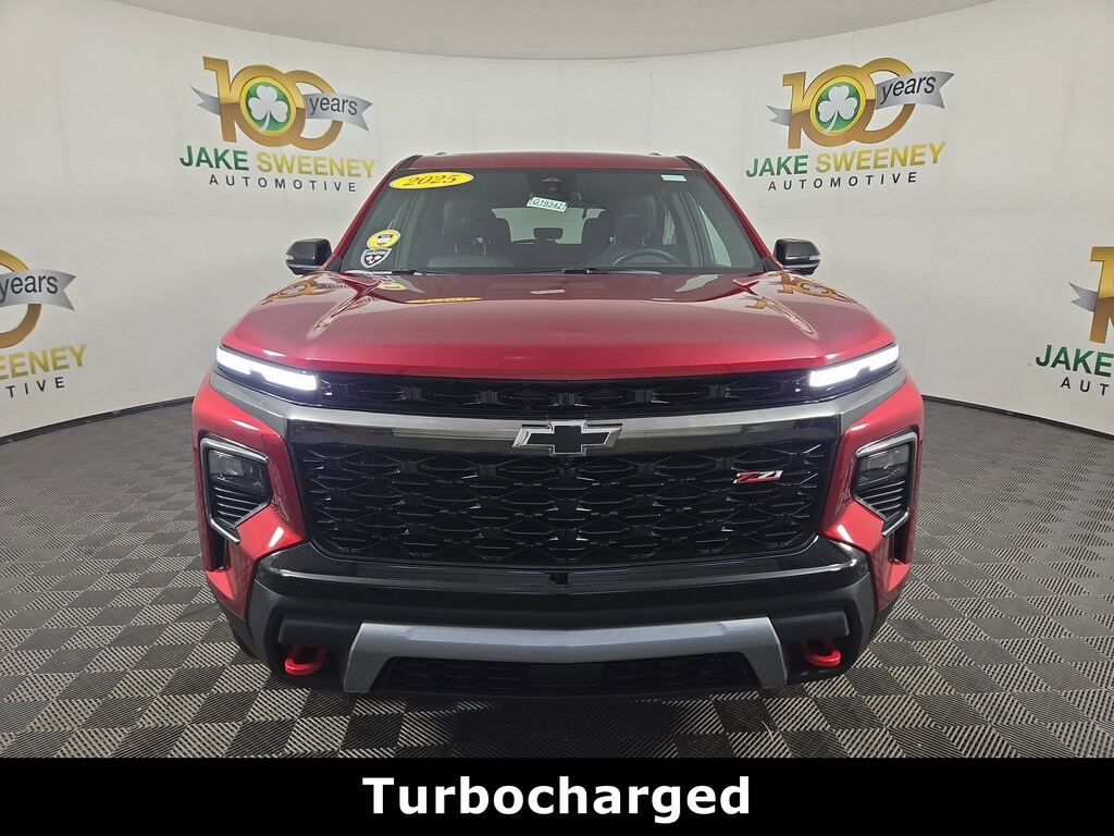 Used 2025 Chevrolet Traverse Z71 SUV