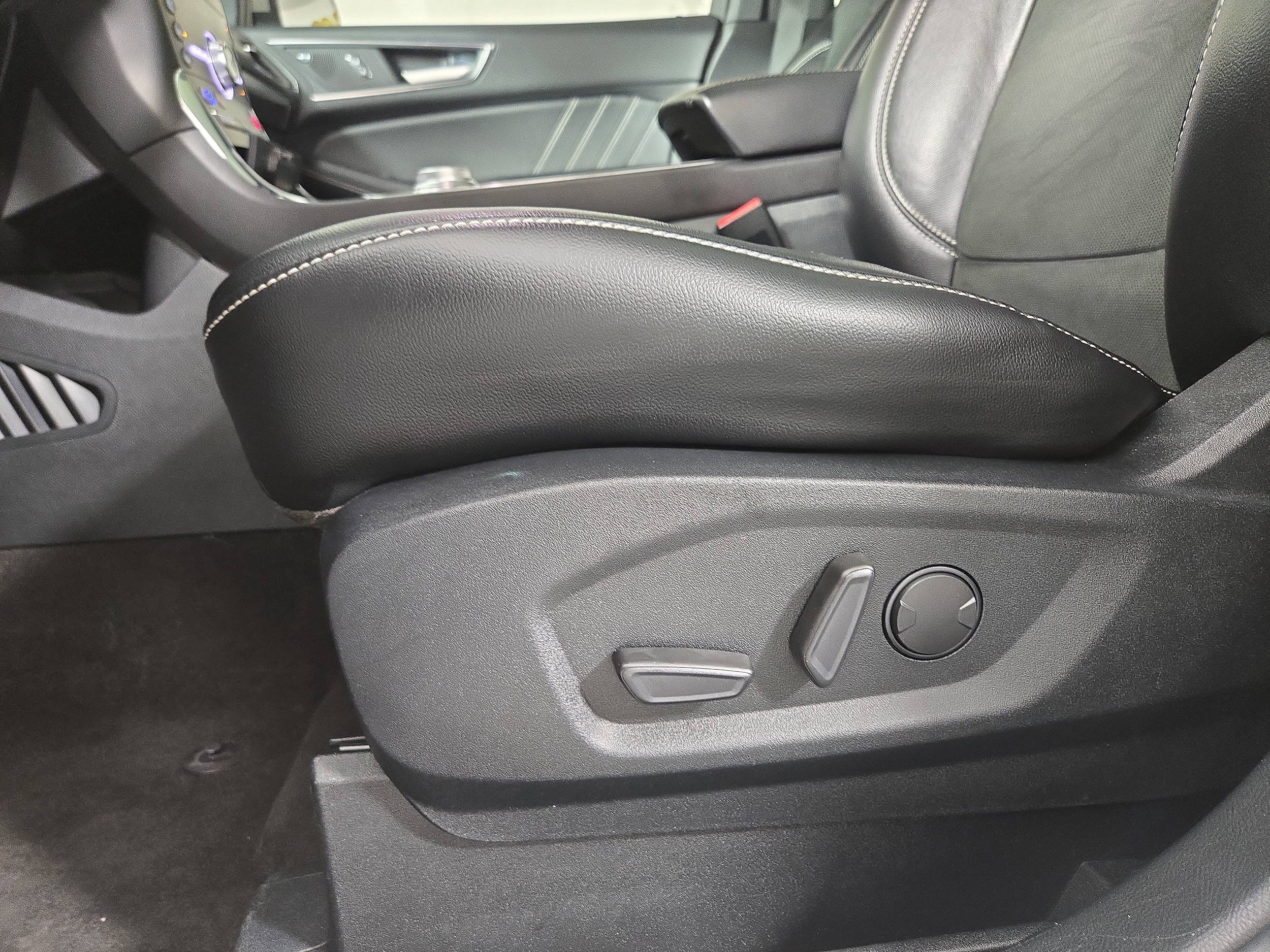 2020 Ford Edge ST - Photo 29
