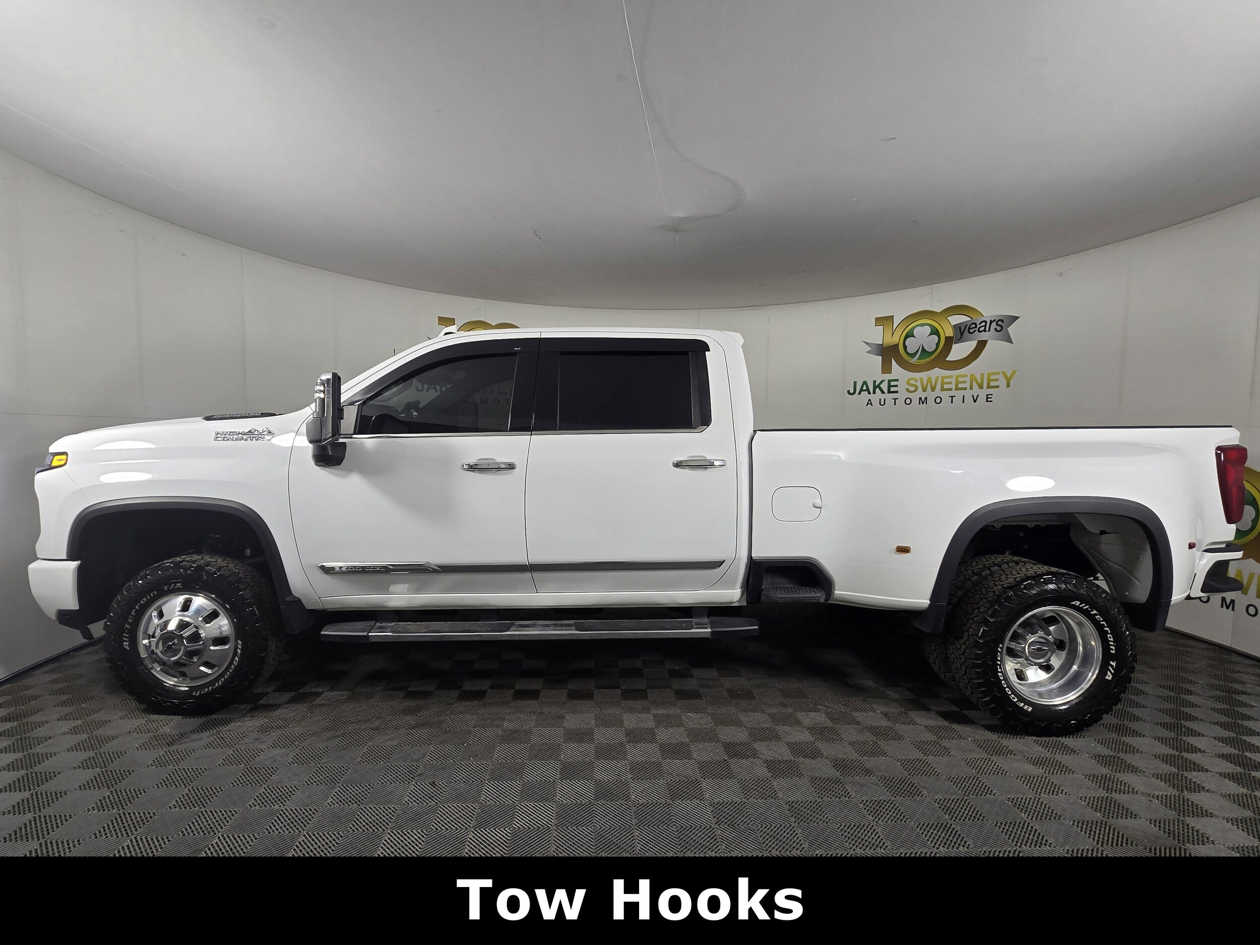 2024 Chevrolet Silverado 3500HD High Country photo 3