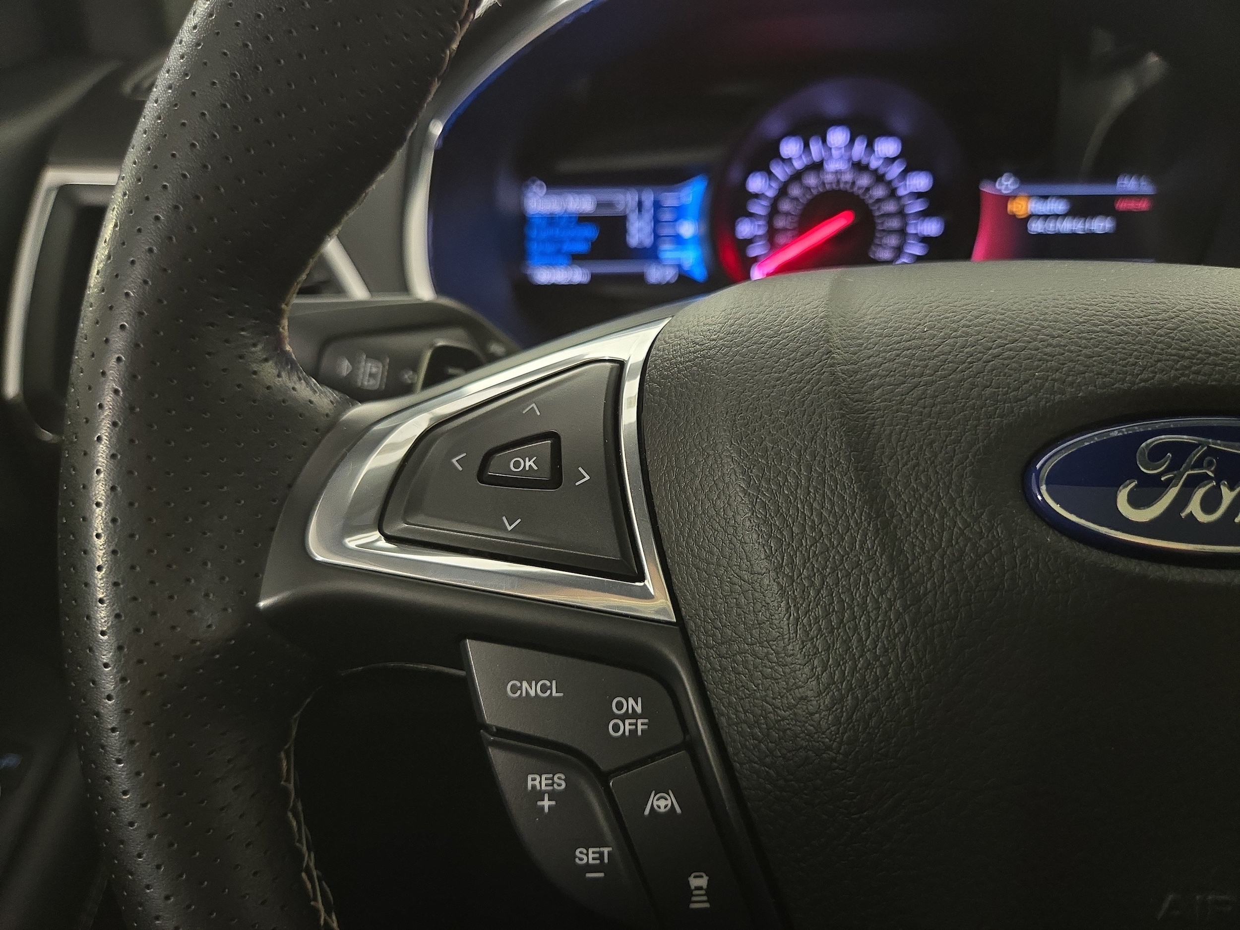 2020 Ford Edge ST - Photo 15