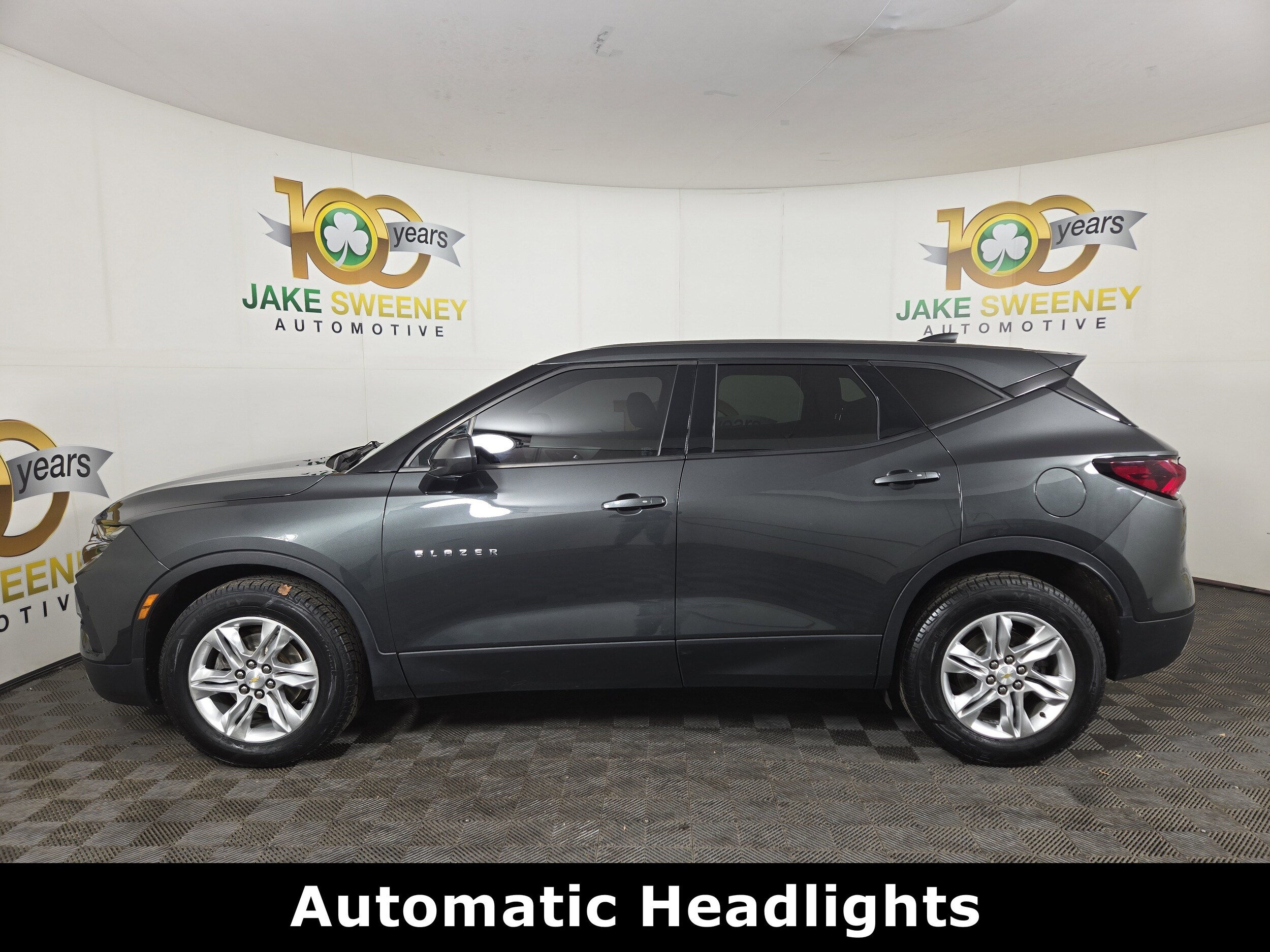 2020 Chevrolet Blazer 2LT photo 2