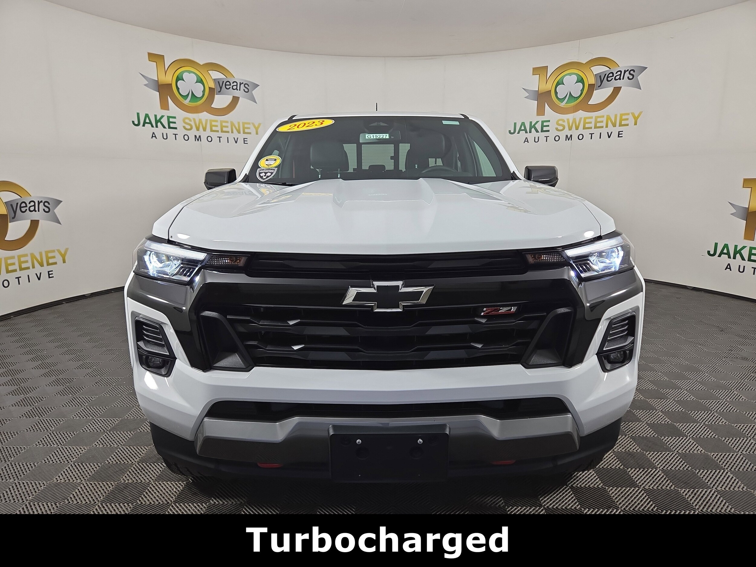 2023 Chevrolet Colorado Z71 photo 2