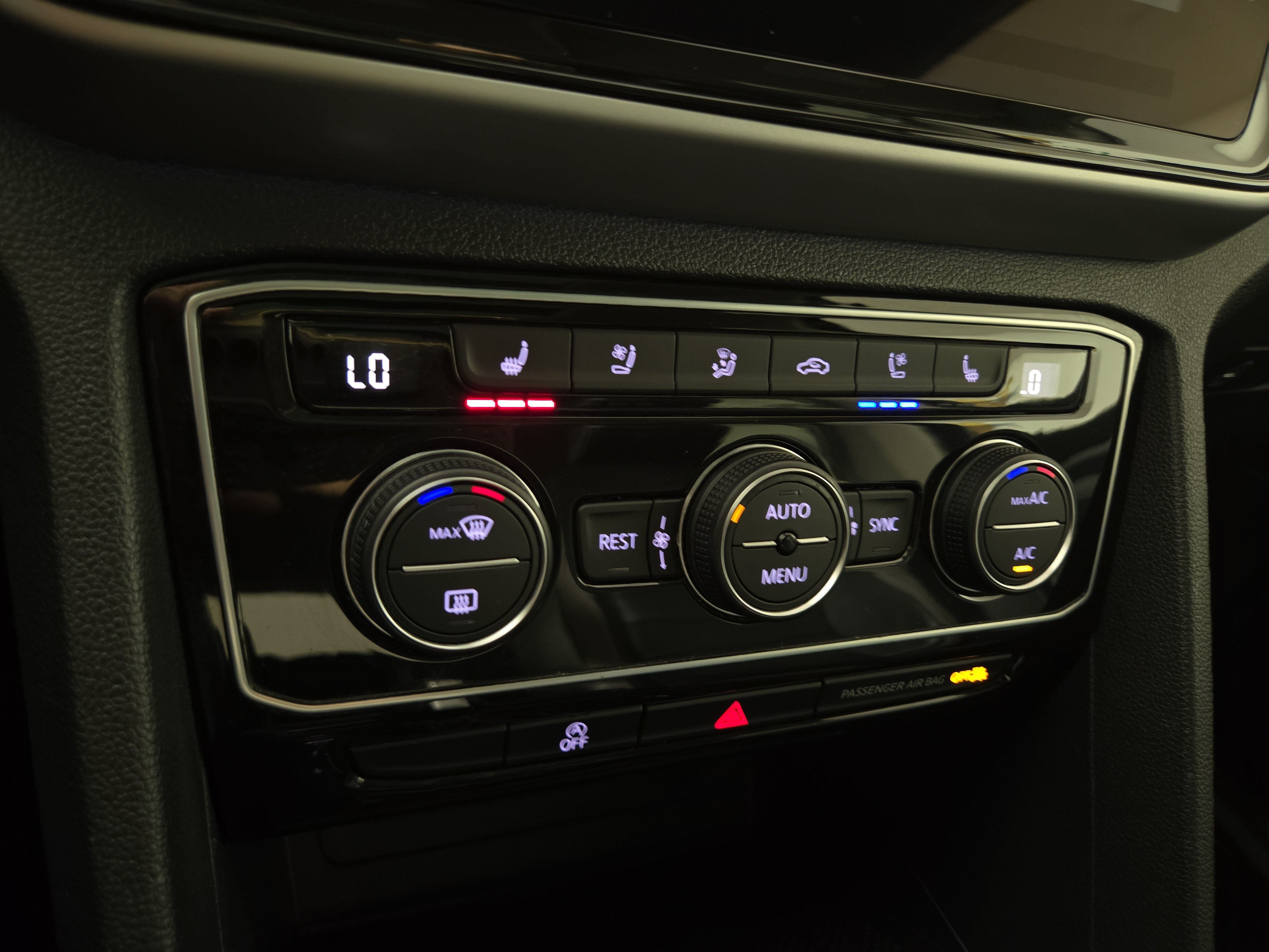 2022 Volkswagen Atlas SEL Premium R-Line - Photo 25