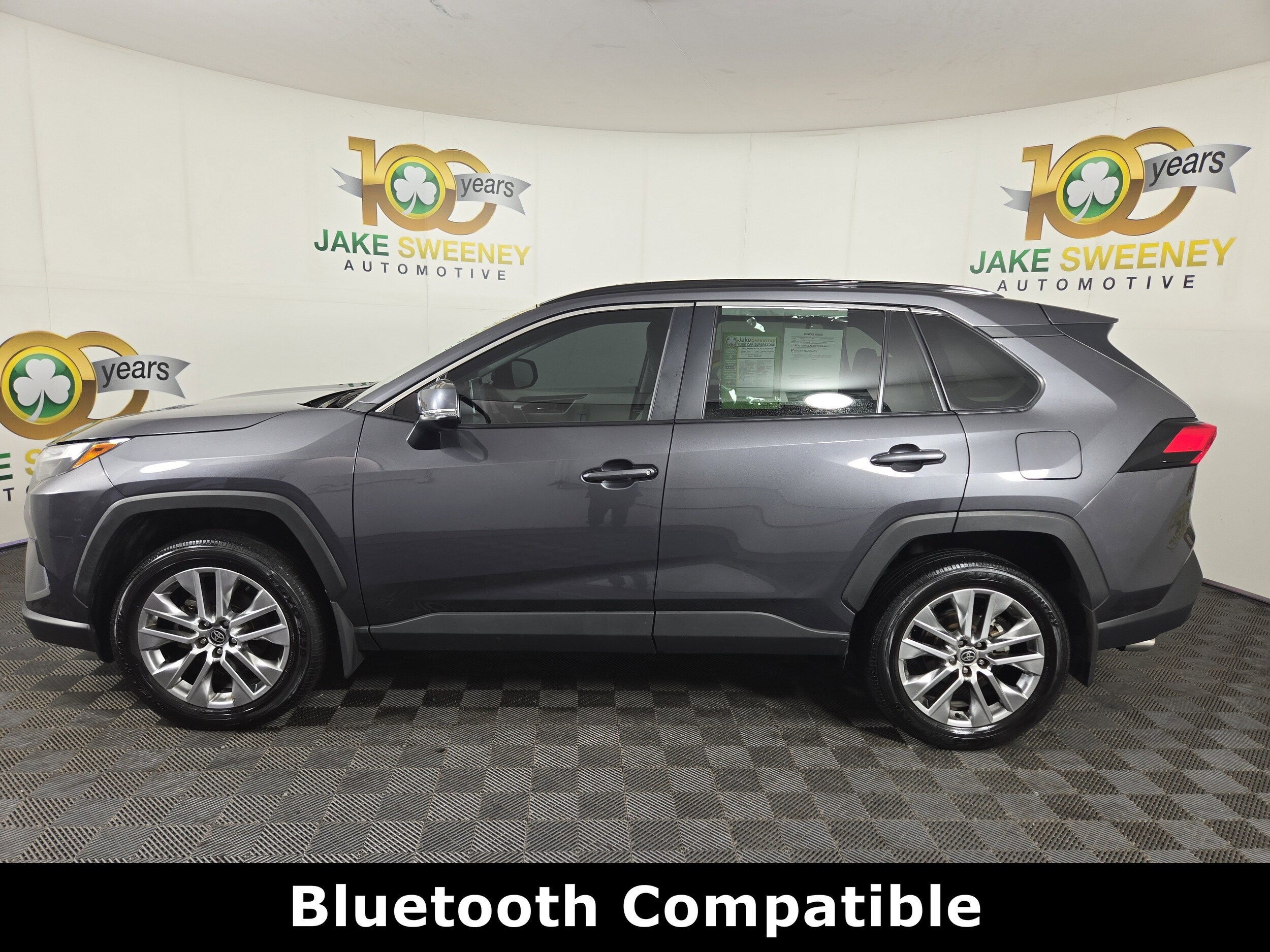 2024 Toyota RAV4 XLE Premium photo 4